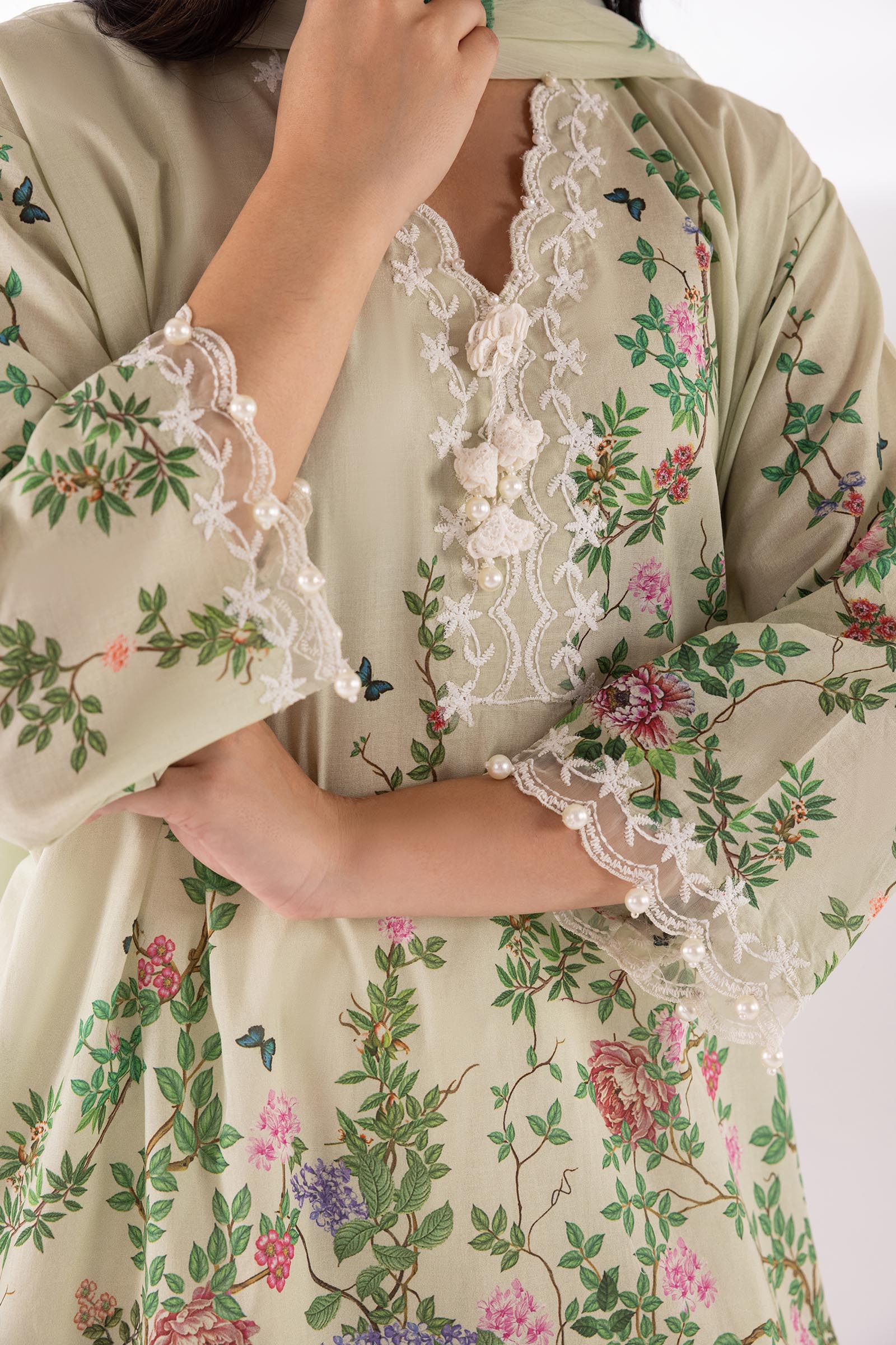 Sana Safinaz Stitched Embroidered Muzlin Lawn Suit - SC26MUZ202BP3