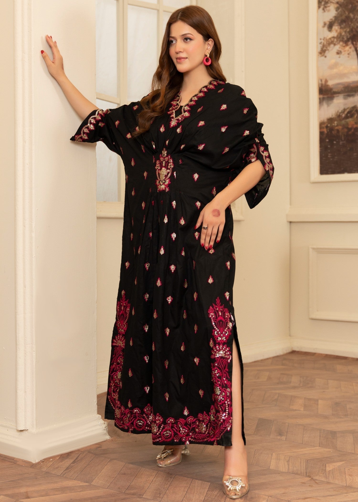 Lawn Kaftan in Black