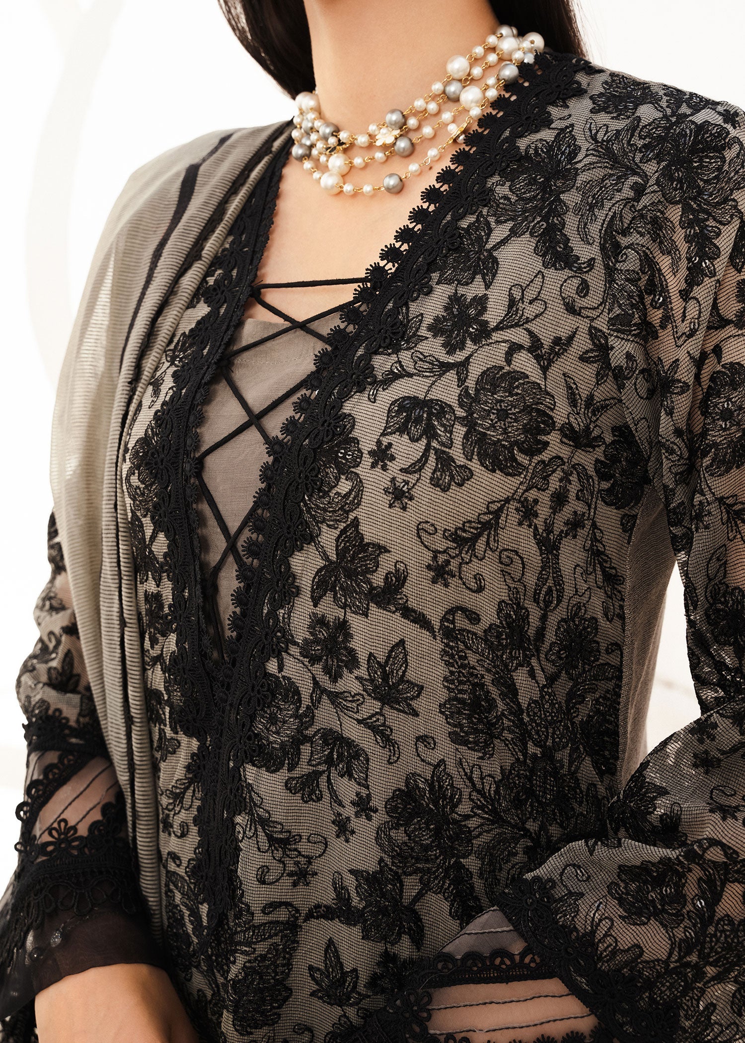 Rang-e-Haya Bella (Black)
