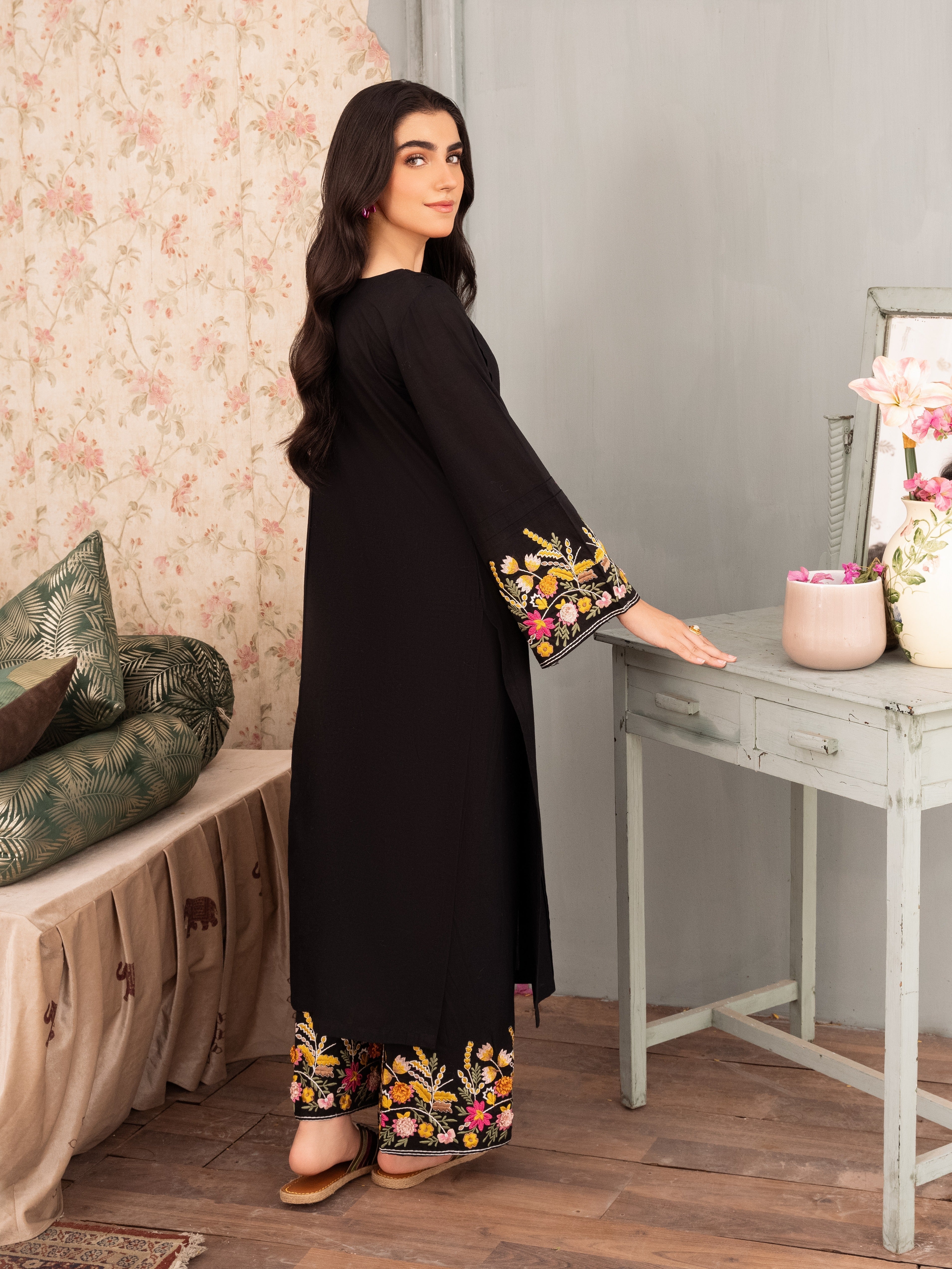 Sahibas By Mirza Gulejahan - Black