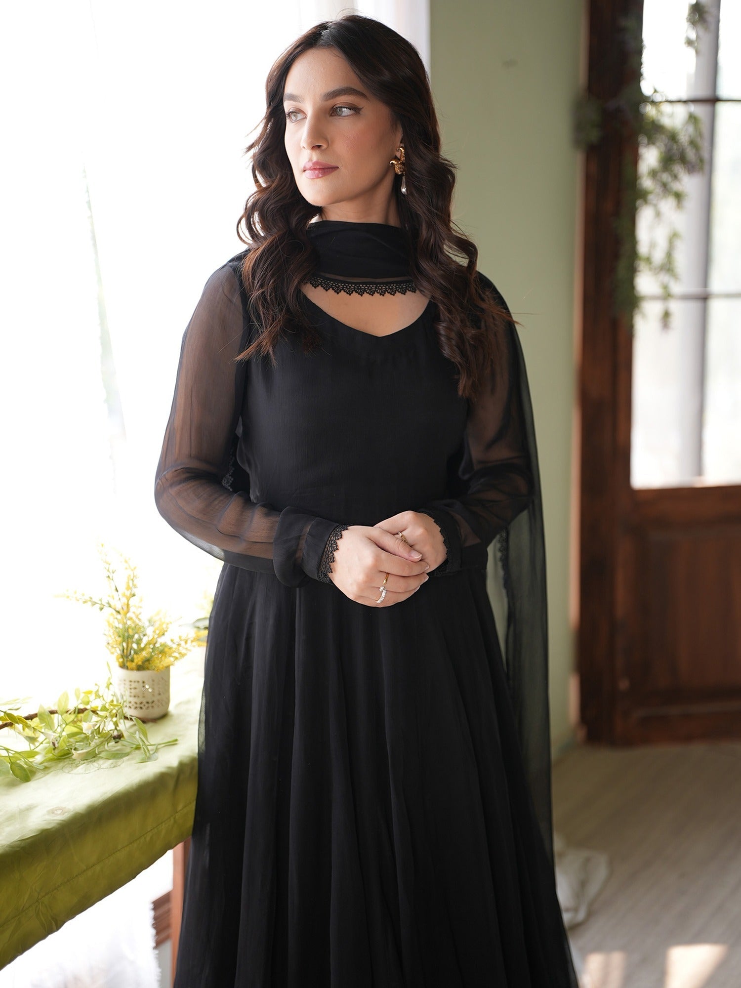 NIGAR-BLACK