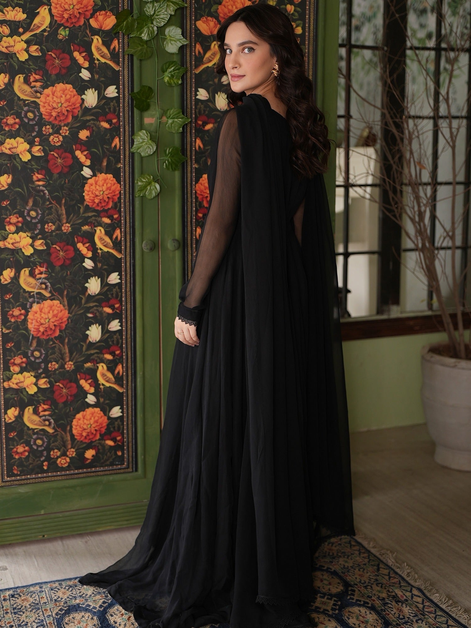 NIGAR-BLACK