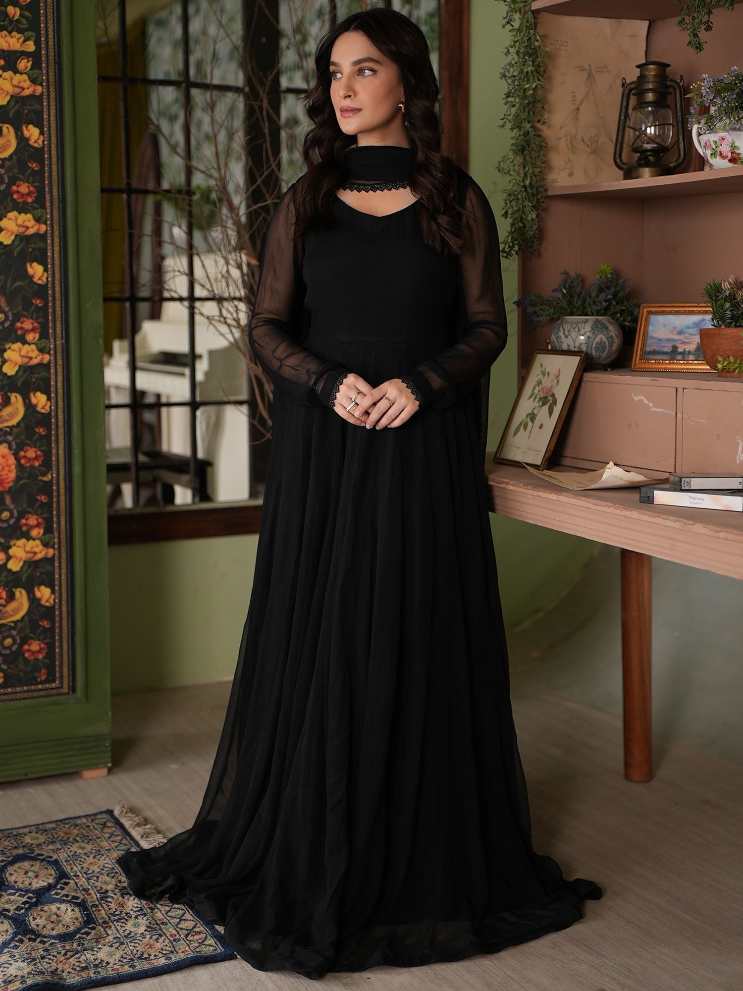 NIGAR-BLACK