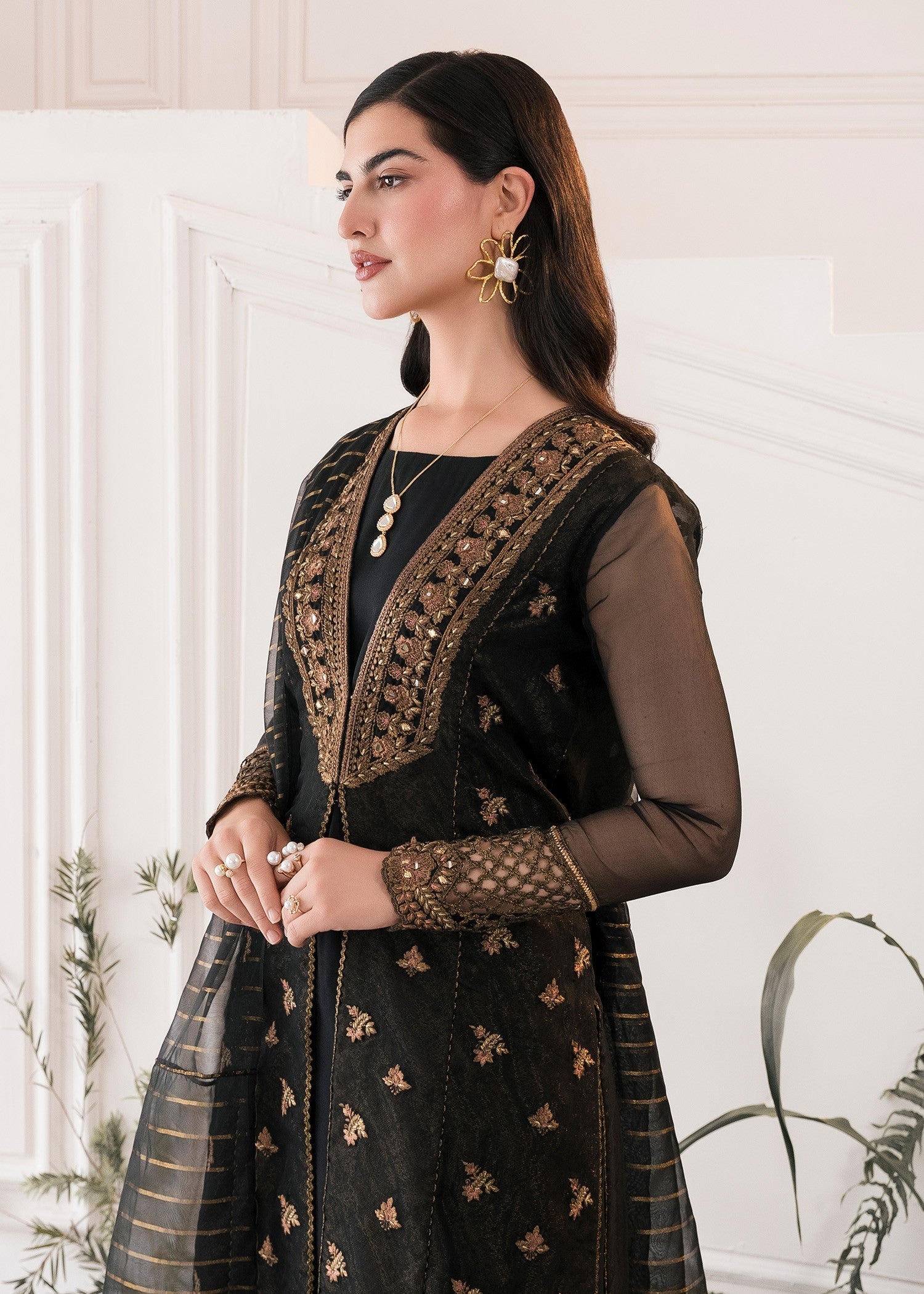 Rang-e-Haya Hana (Black)