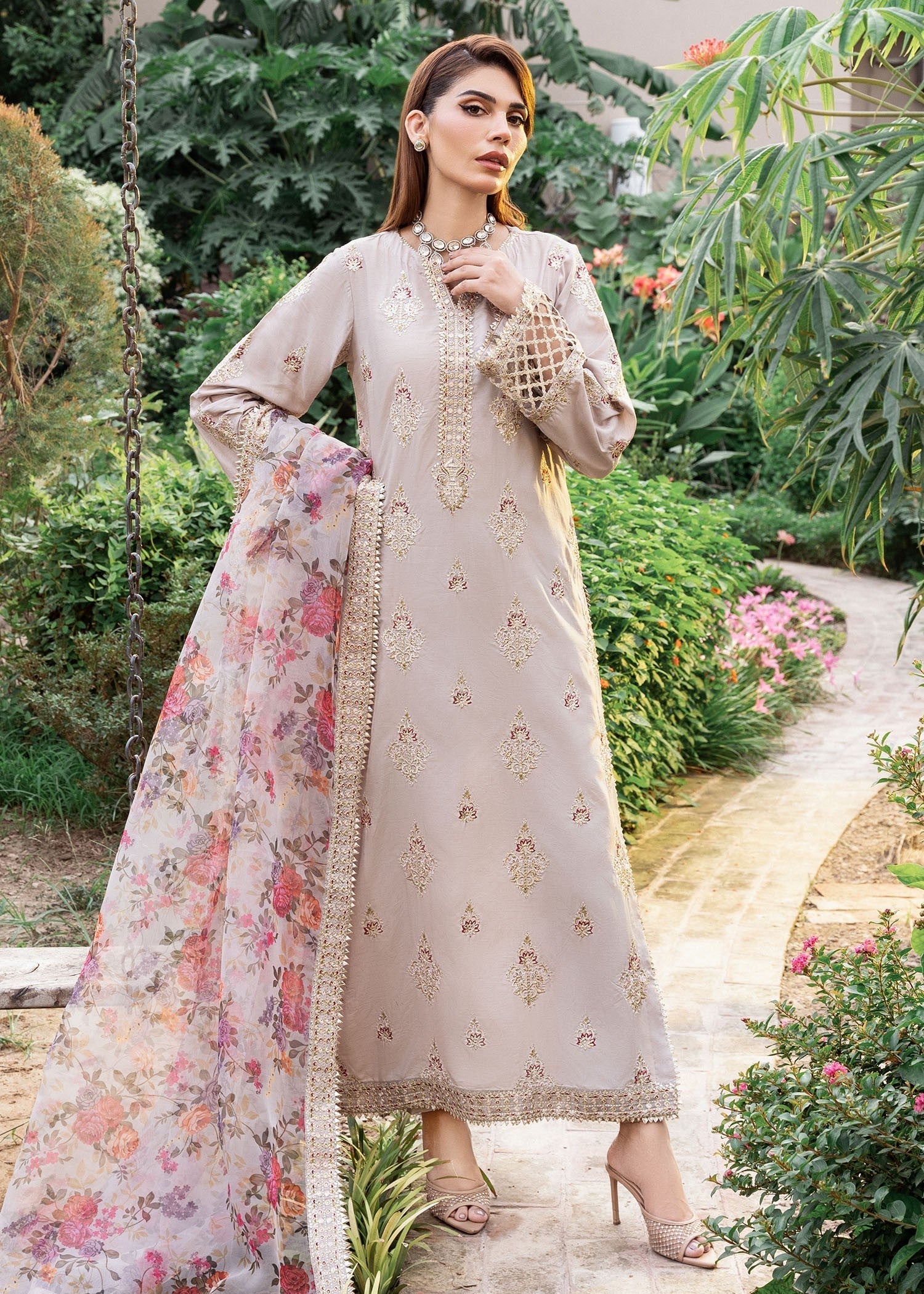 Rang-e-Haya Ayeza (Grey)