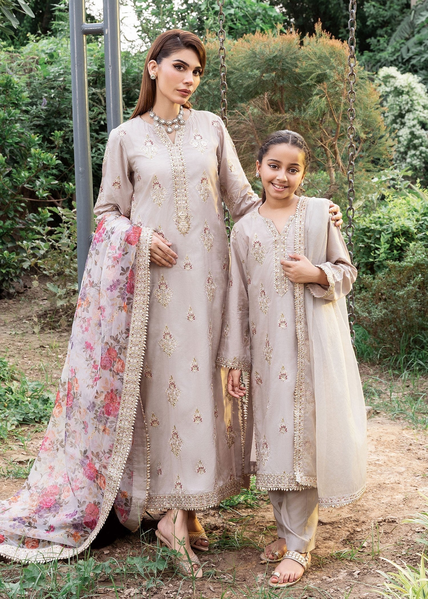 Rang-e-Haya Ayeza (Grey)
