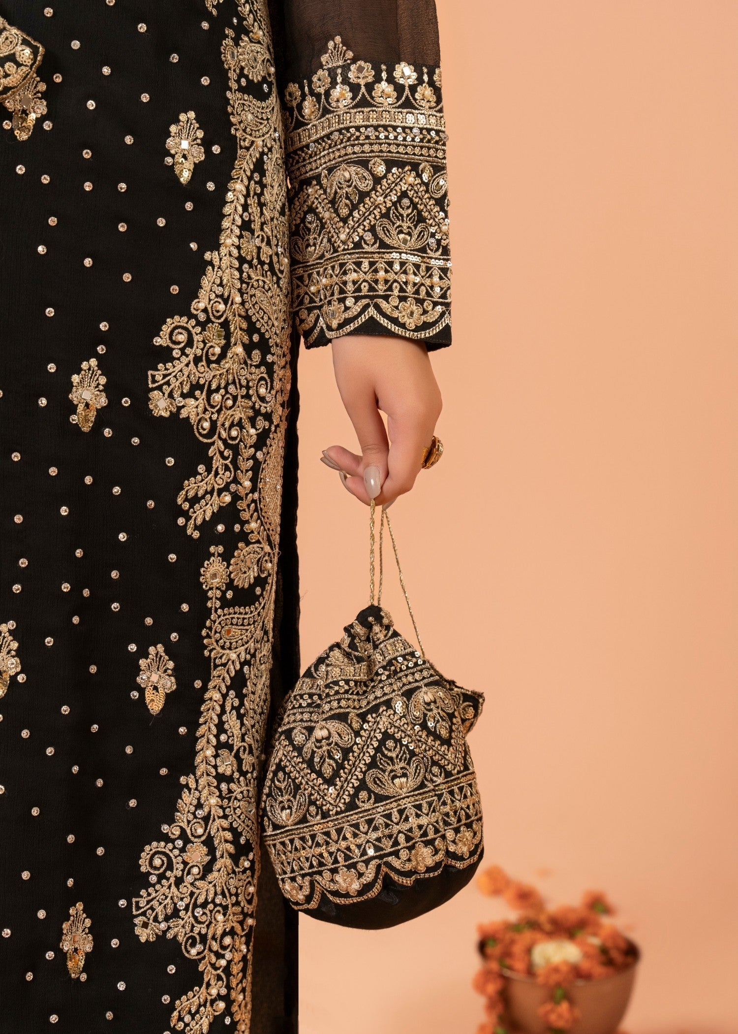 ZEENAT-32