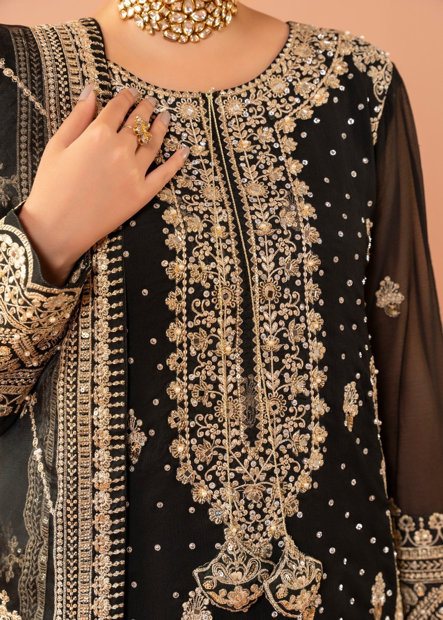 ZEENAT-32