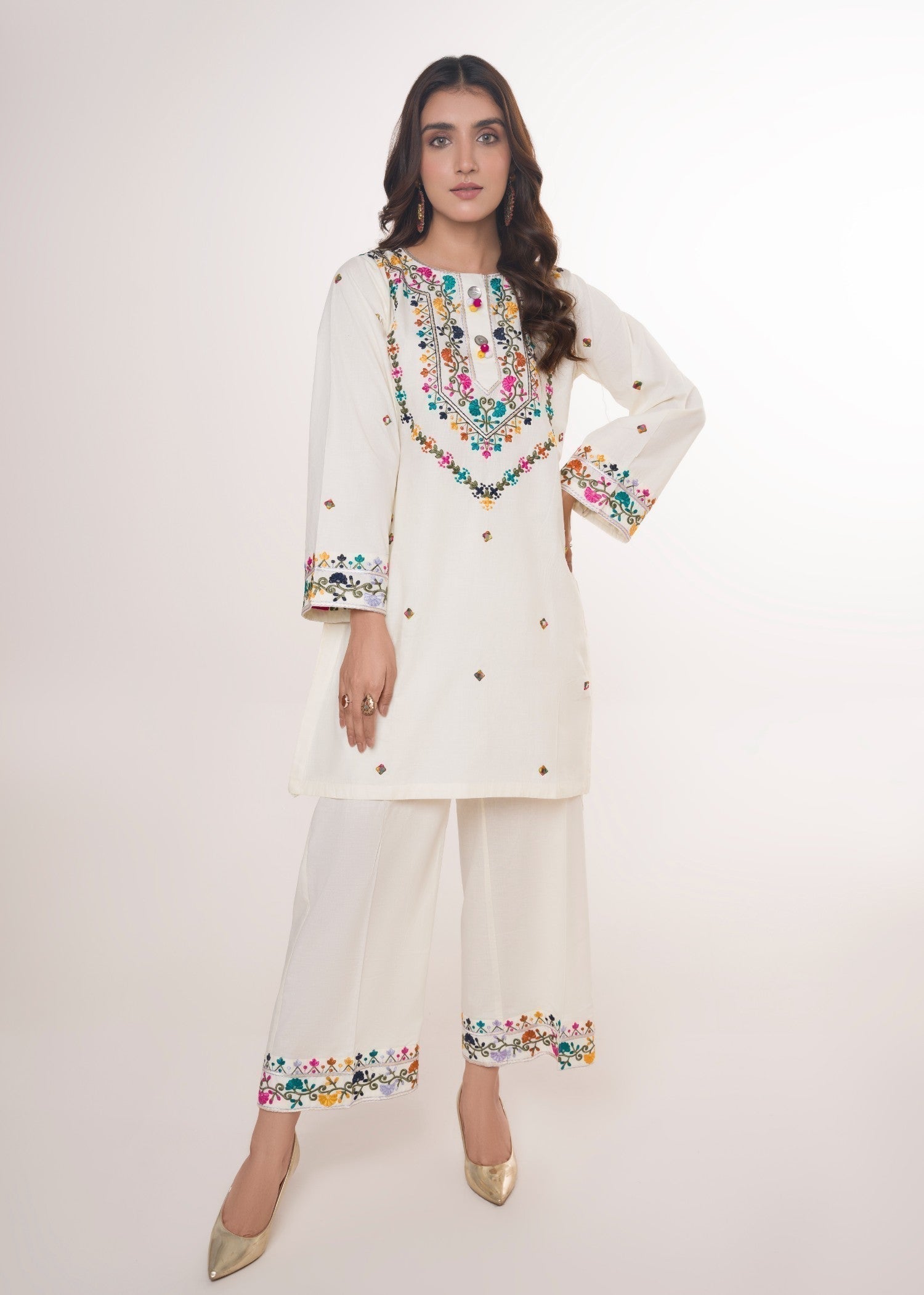 Sahibas By Mirza Morni white