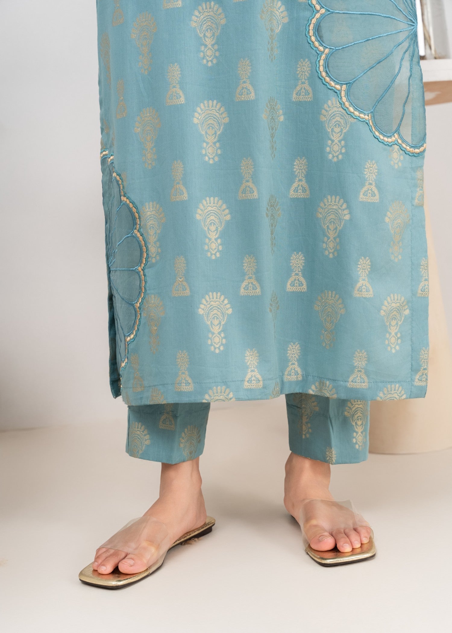 Sahibas By Mirza Gulnaaz - Blue