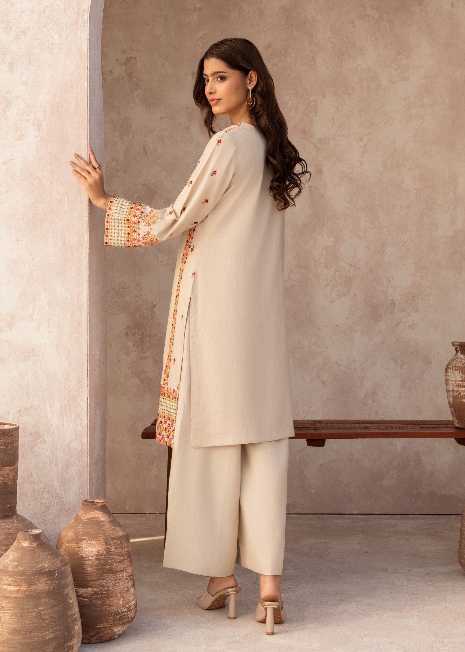Sahibas By Mirza Dilruba - Off White
