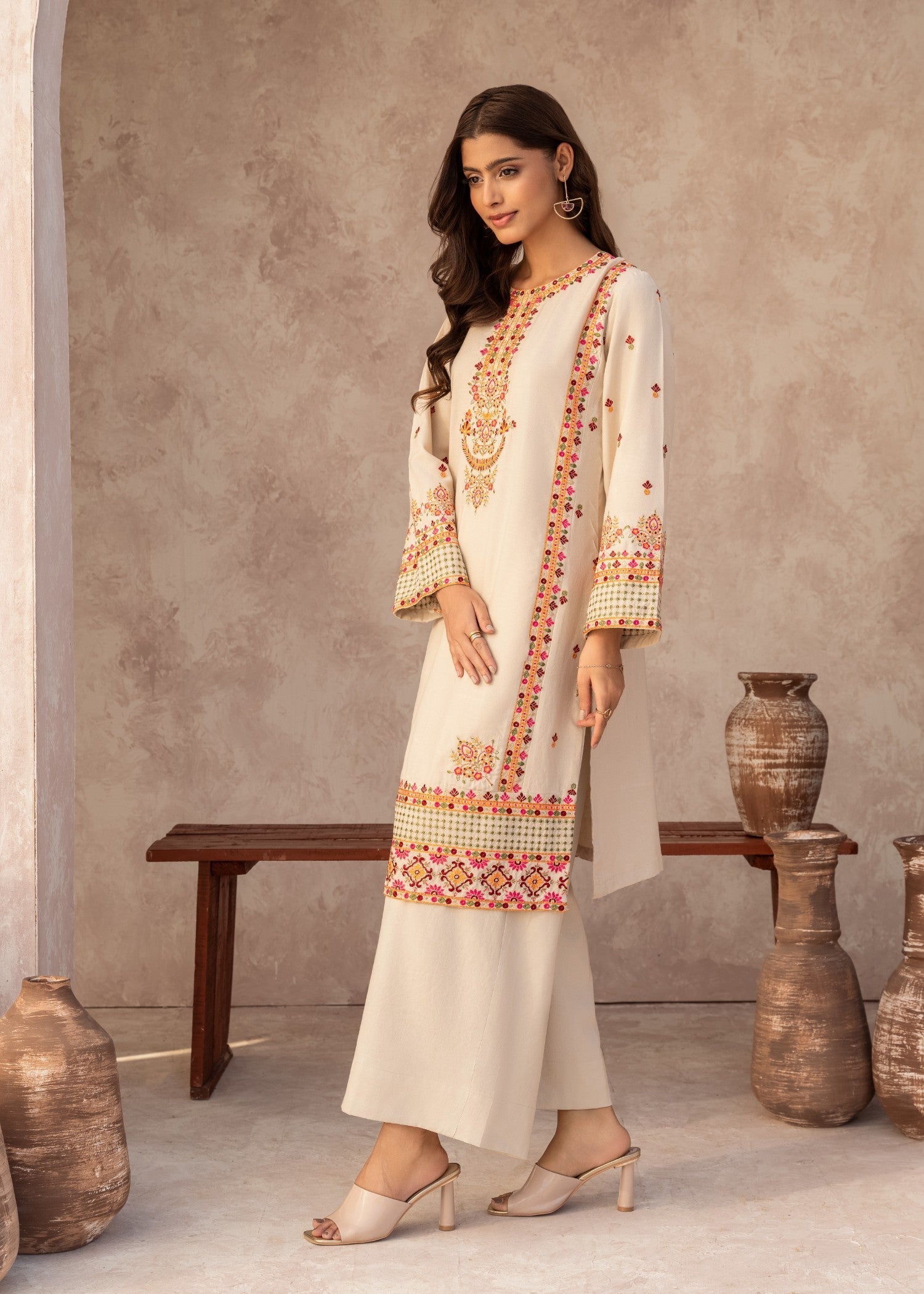 Sahibas By Mirza Dilruba - Off White
