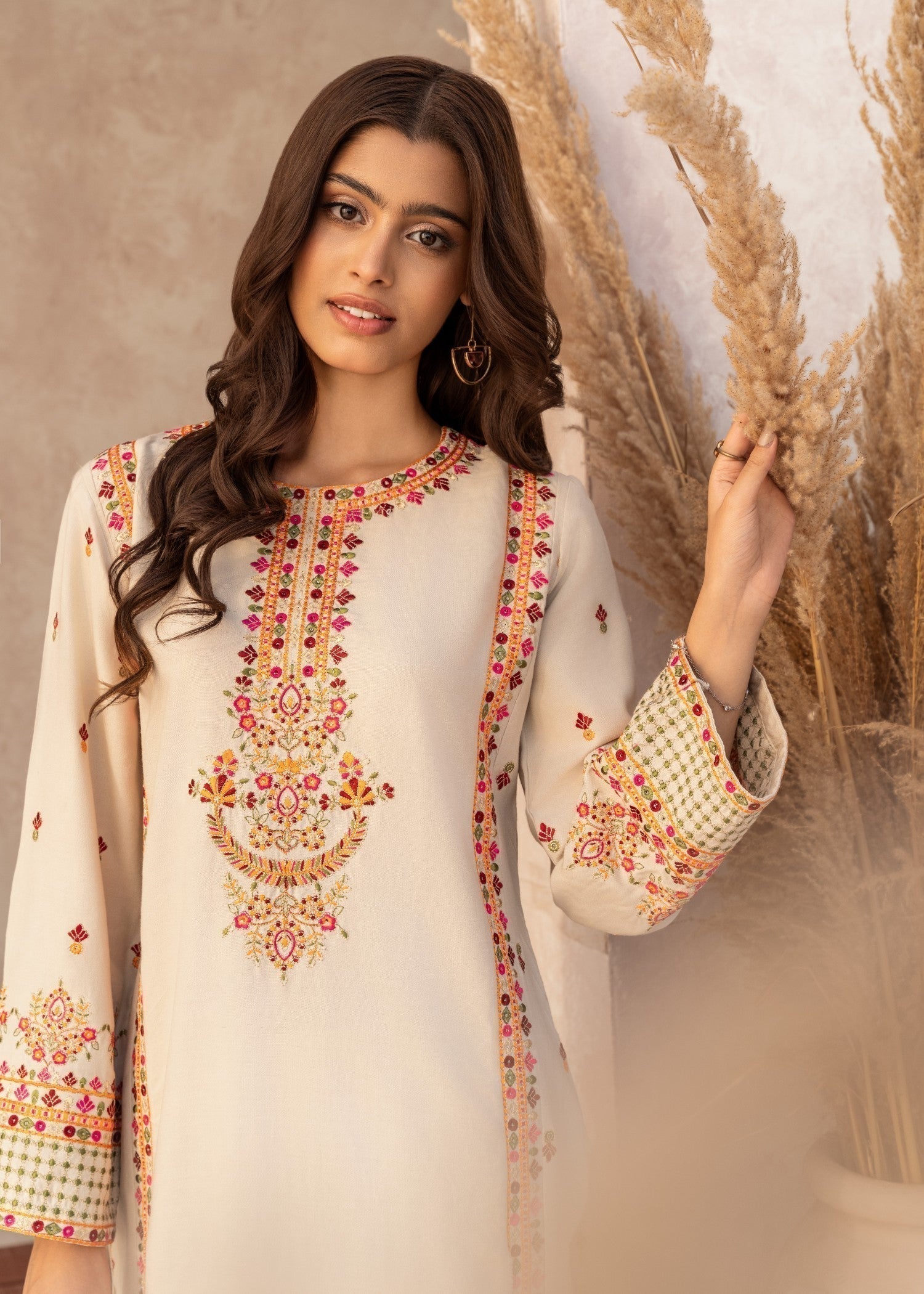 Sahibas By Mirza Dilruba - Off White