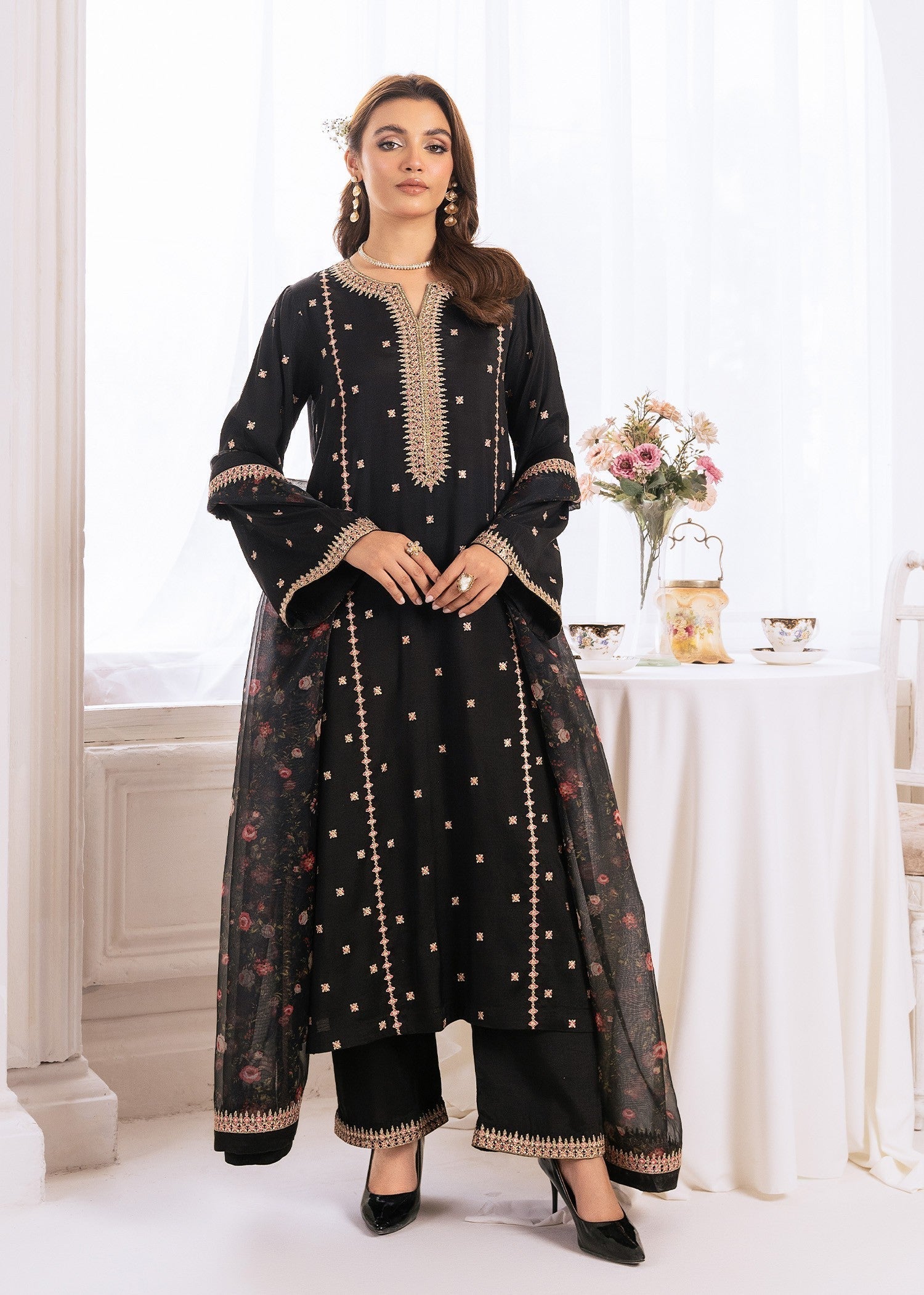 Rang-e-Haya Enara (Black)