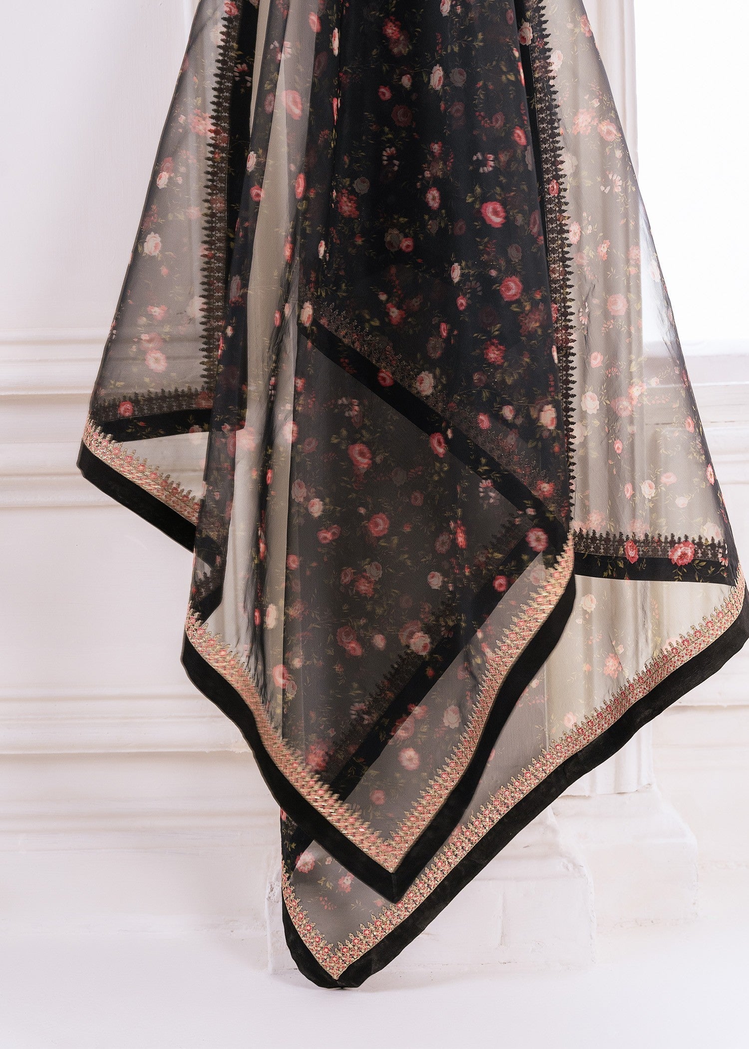 Rang-e-Haya Enara (Black)