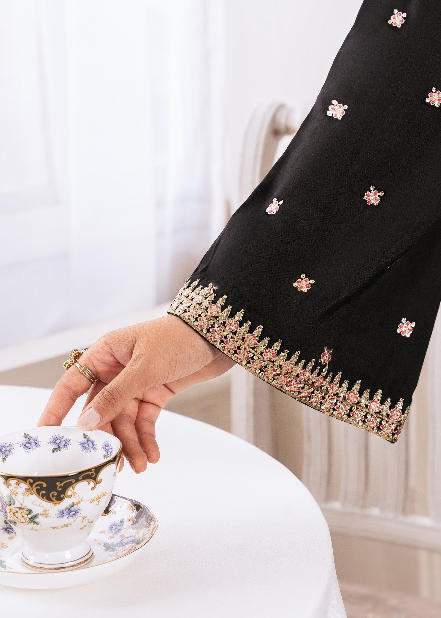 Rang-e-Haya Enara (Black)