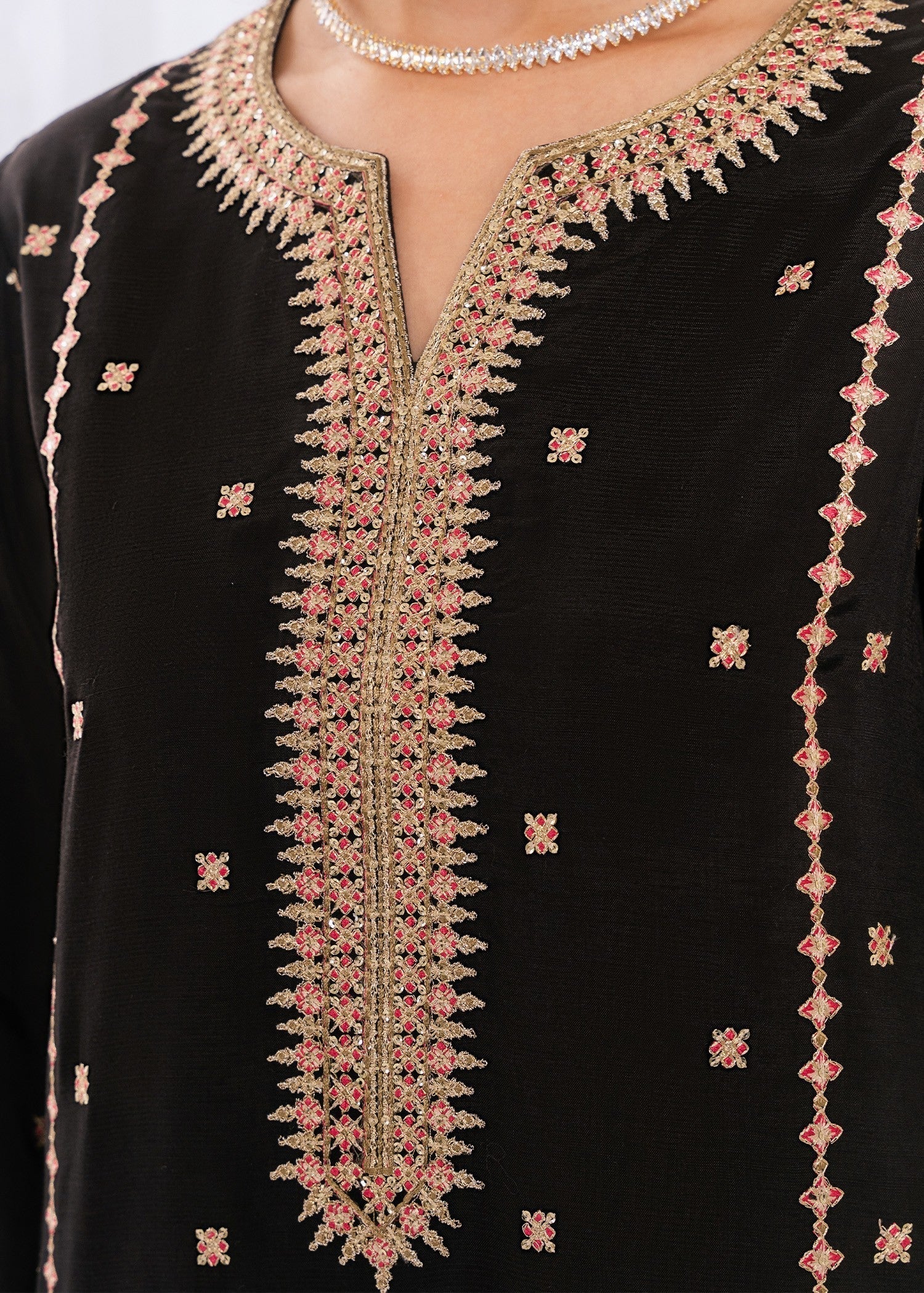 Rang-e-Haya Enara (Black)