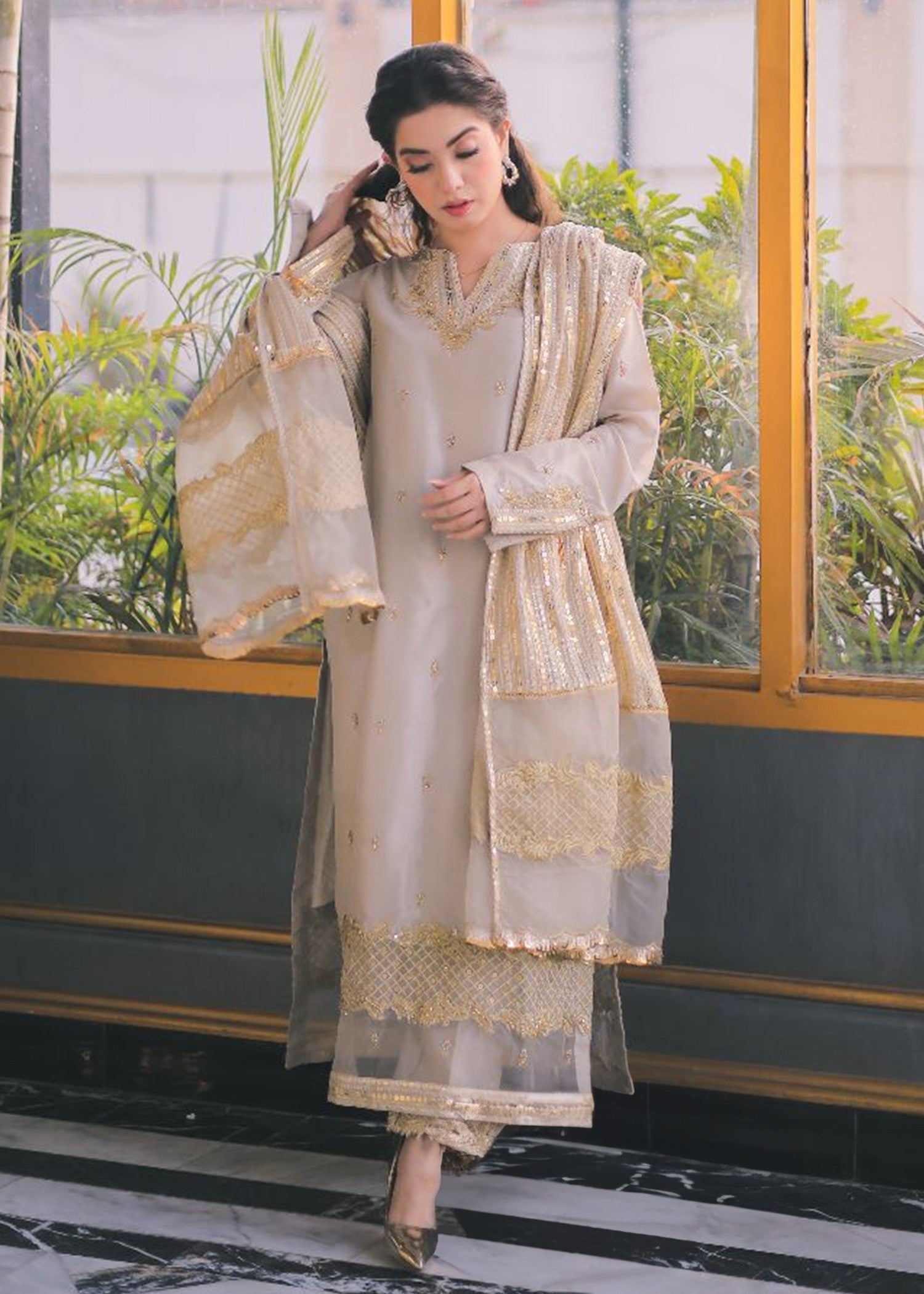 Rang-e-Haya Sandali pearl white