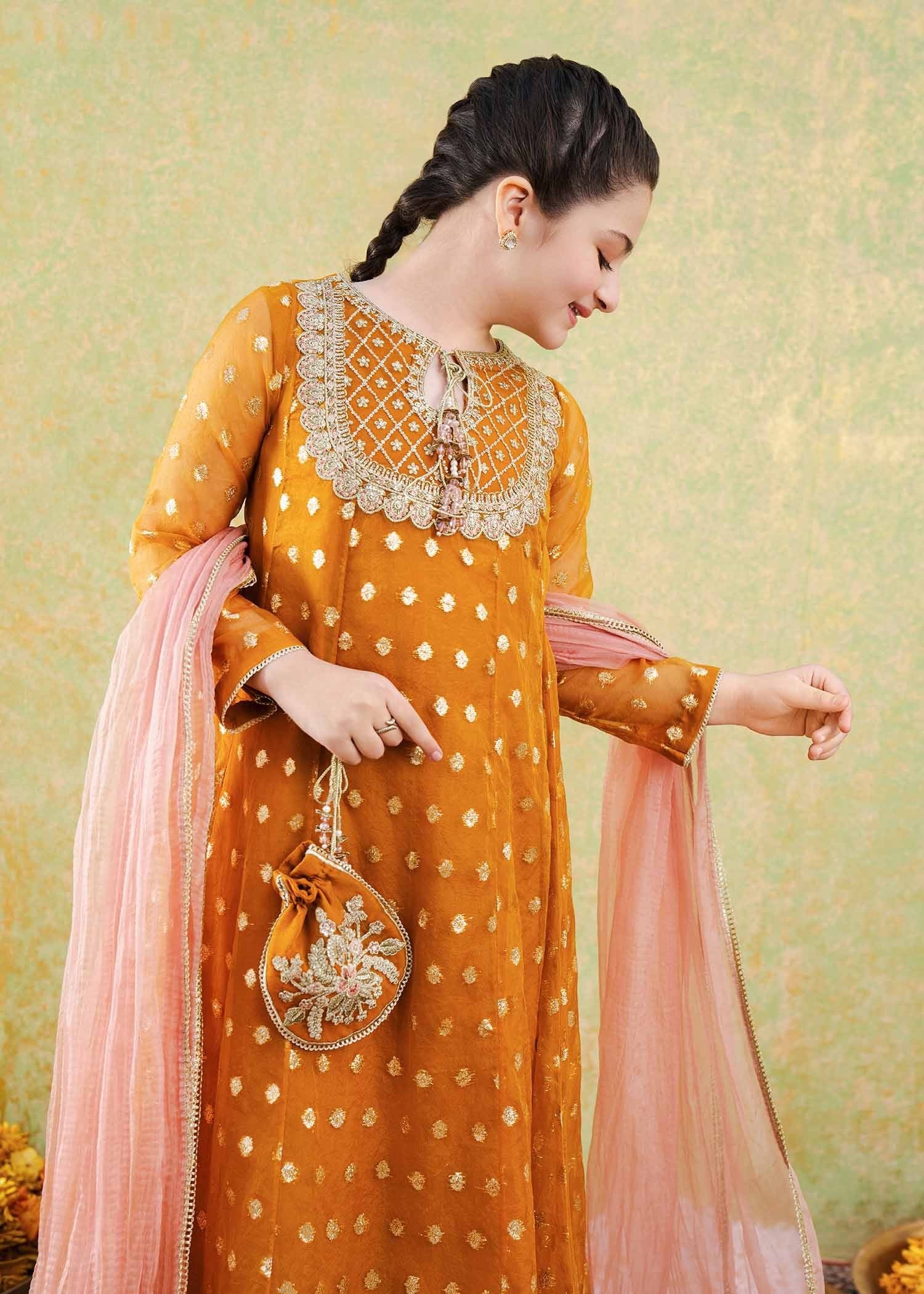 Rang-e-Haya Habi (Mustard)