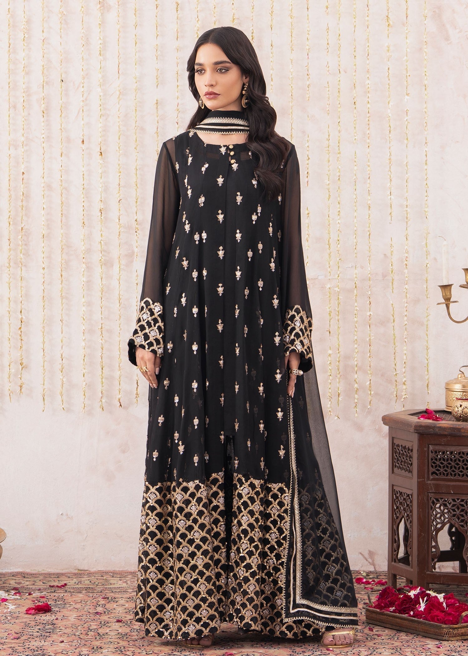 Rang-e-Haya Sunghar (Black)
