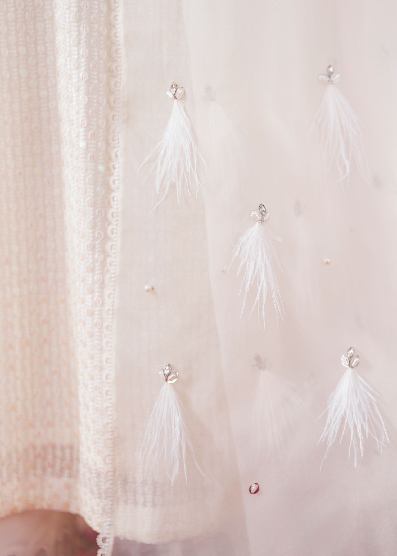 Rang-e-Haya Zeenat (White)