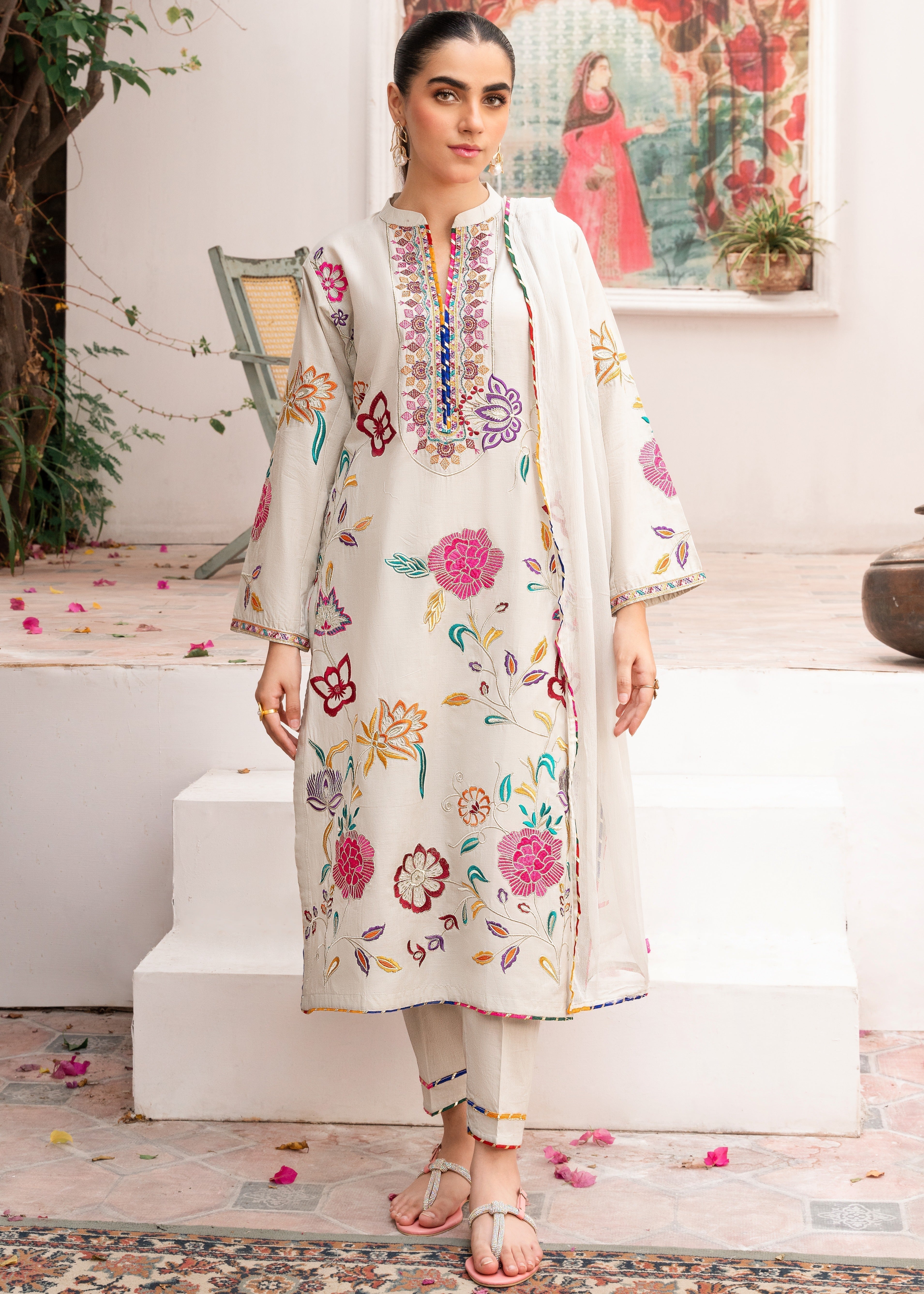 Sahibas By Mirza Albite - White