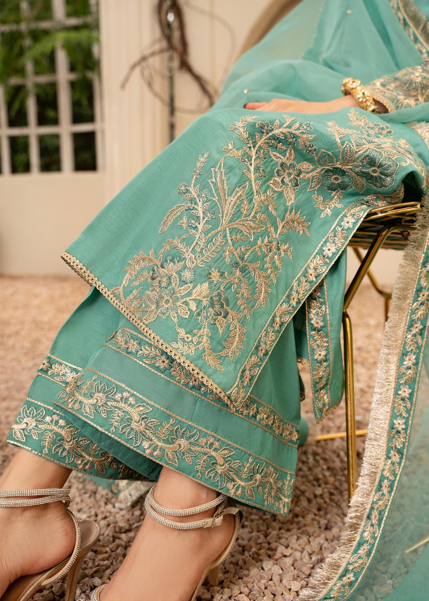 Rang-e-Haya Raeha (turquoise)