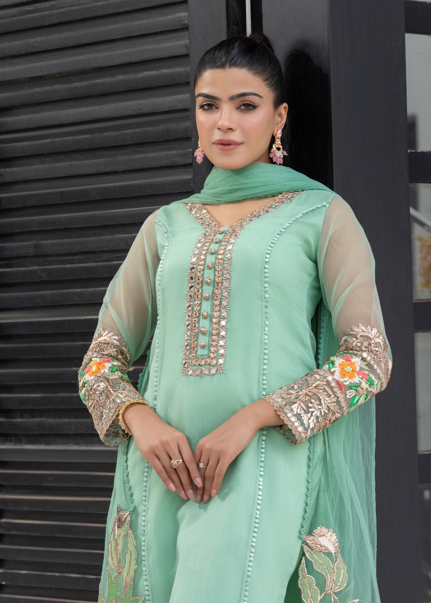 M-106 Mint Green