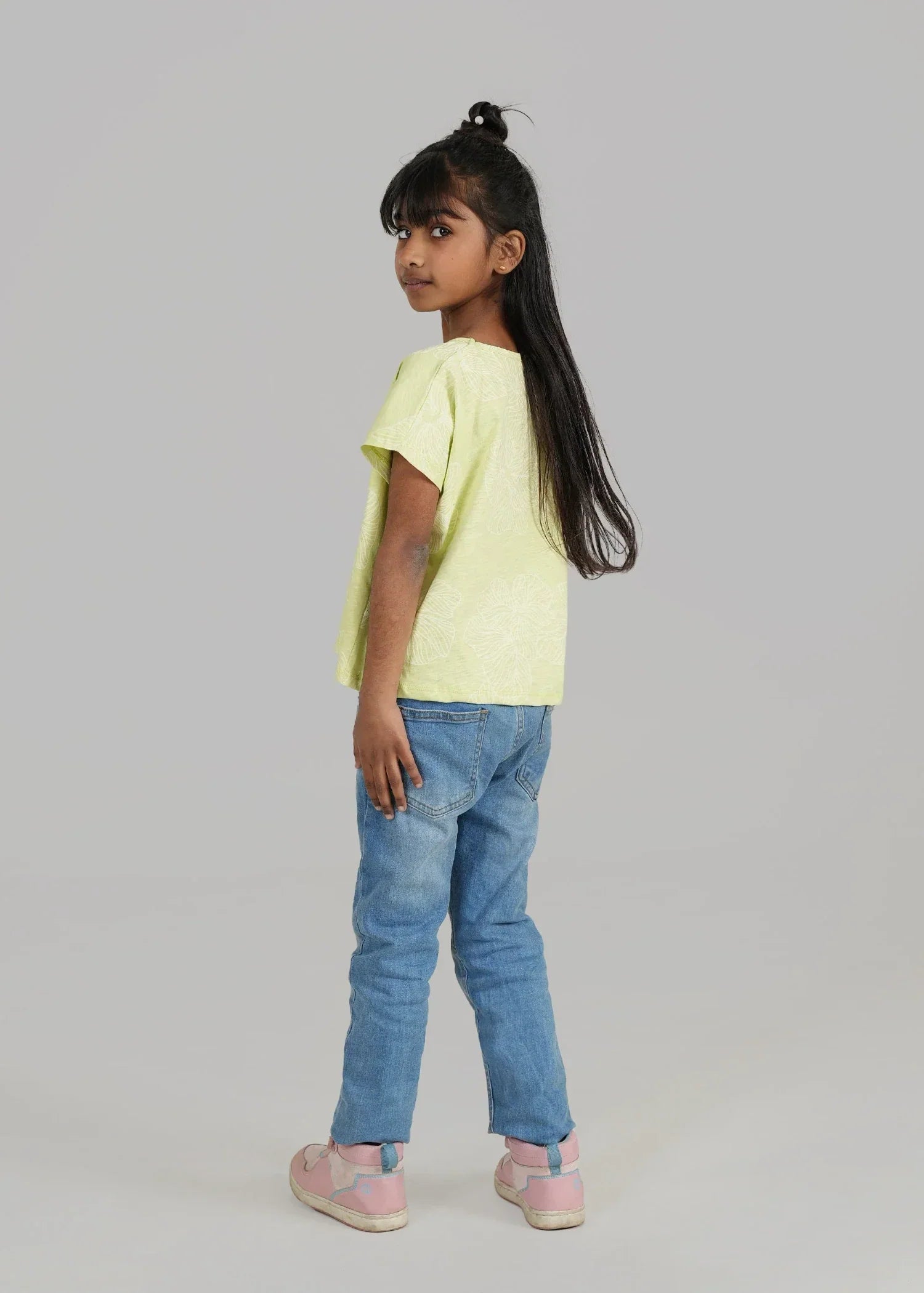 GIRLS-SHORT-BODY-T-SHIRT