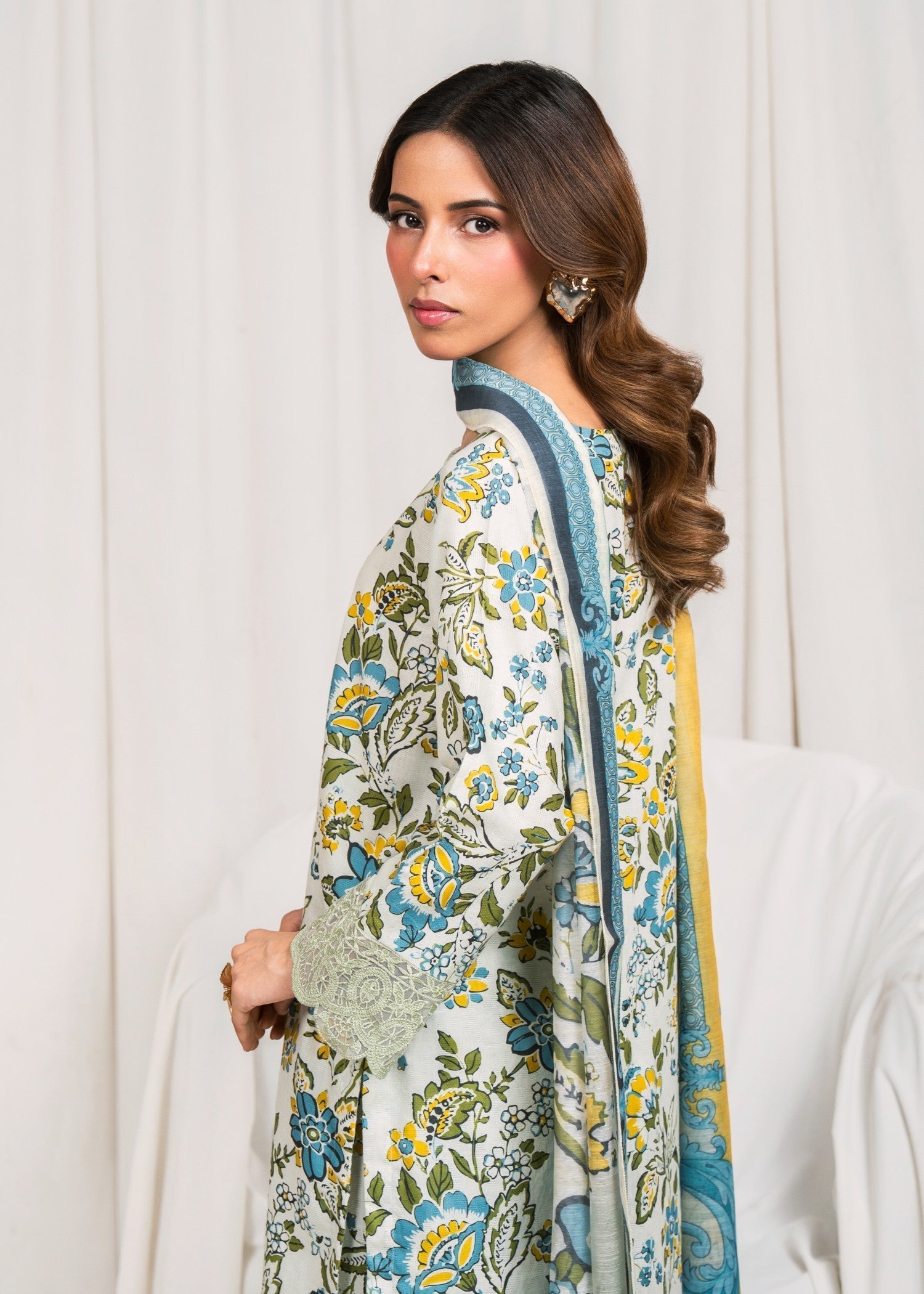 Sahibas By Mirza Sanam - Pista