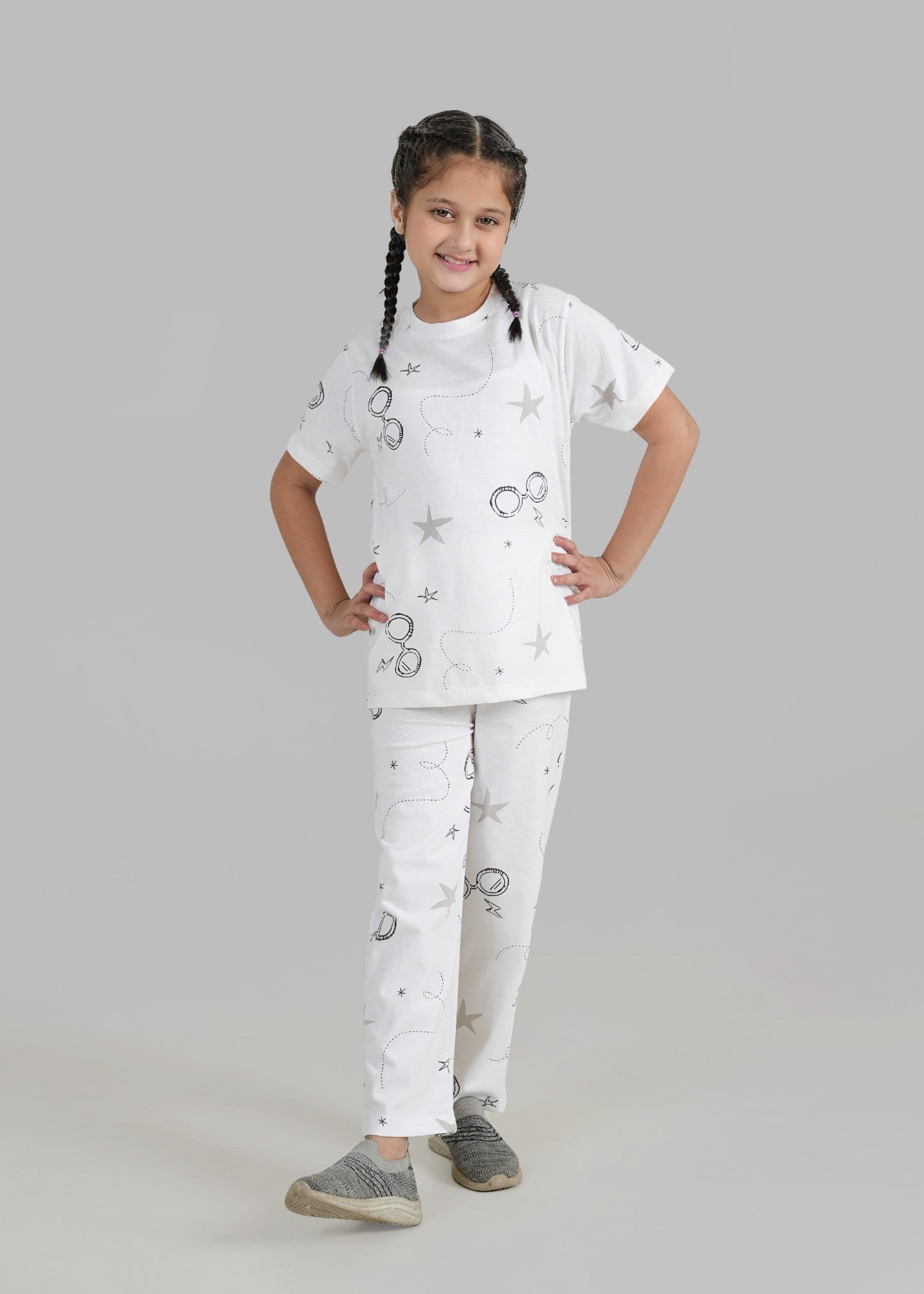 GIRLS-ALL-OVER-PRINTED-SOFT-COTTON-NIGHT-SUIT-1
