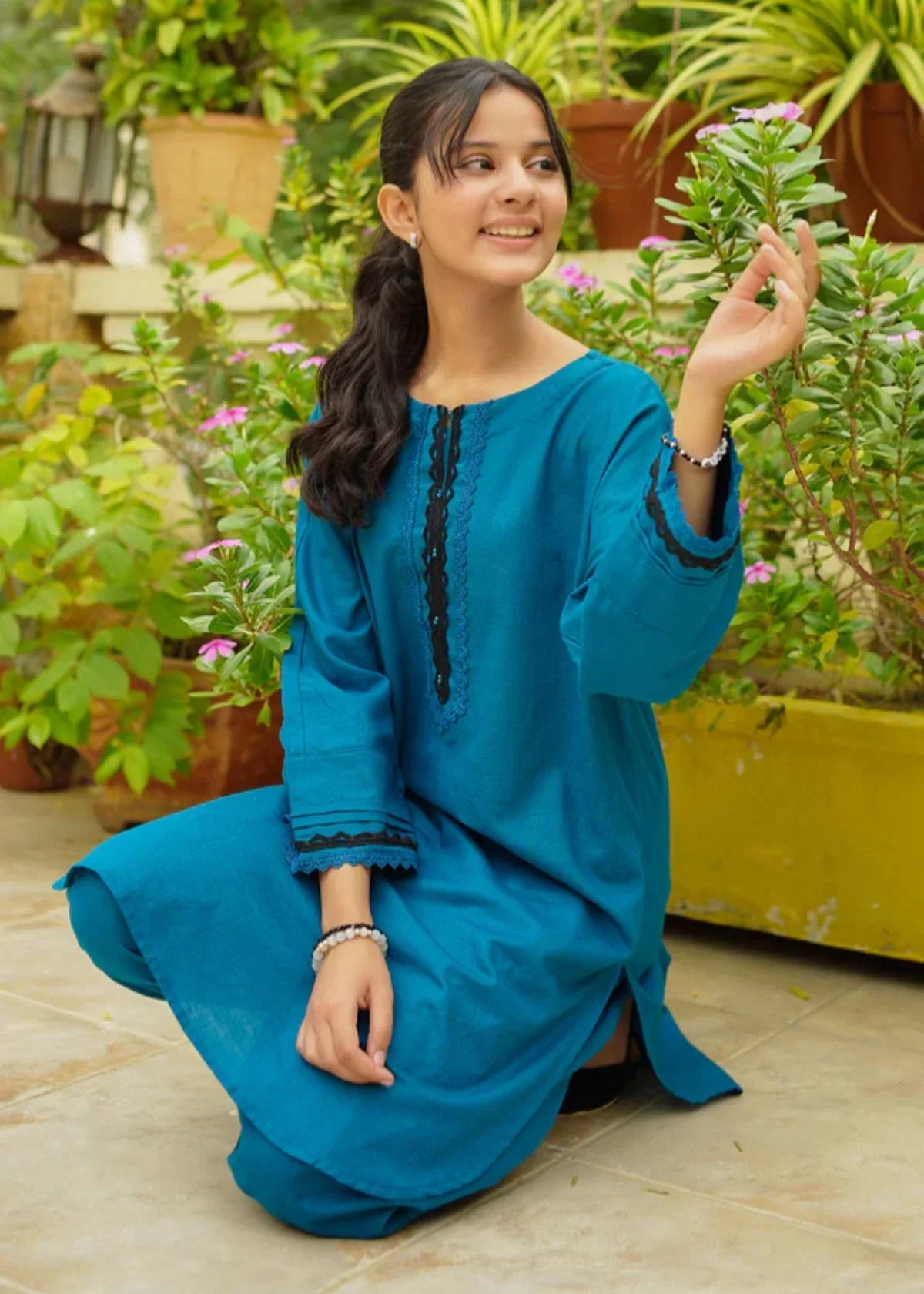 KHADDAR-EMBELLISHED-2-39 - Pc Suit Sc