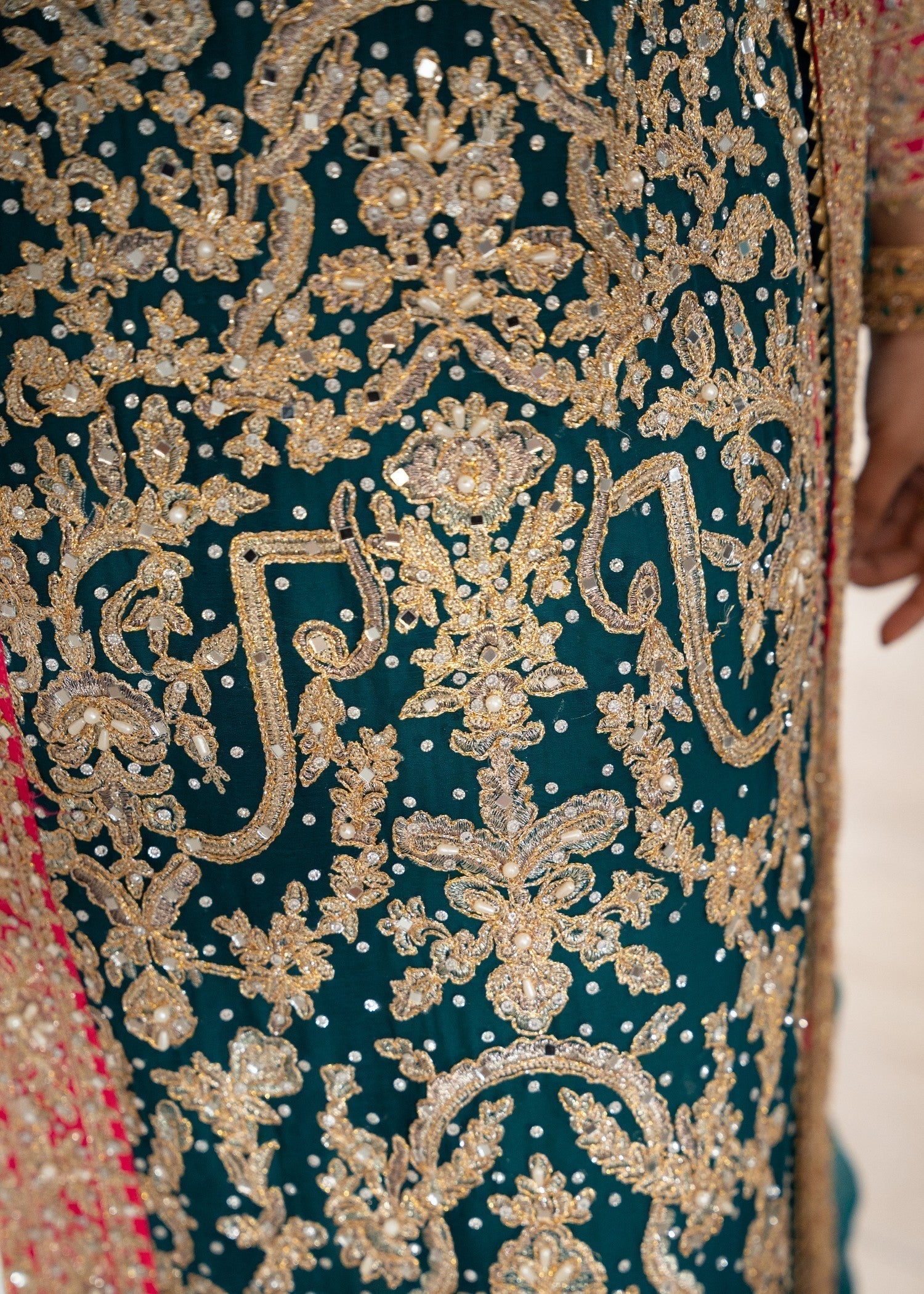 VANEEZA-1