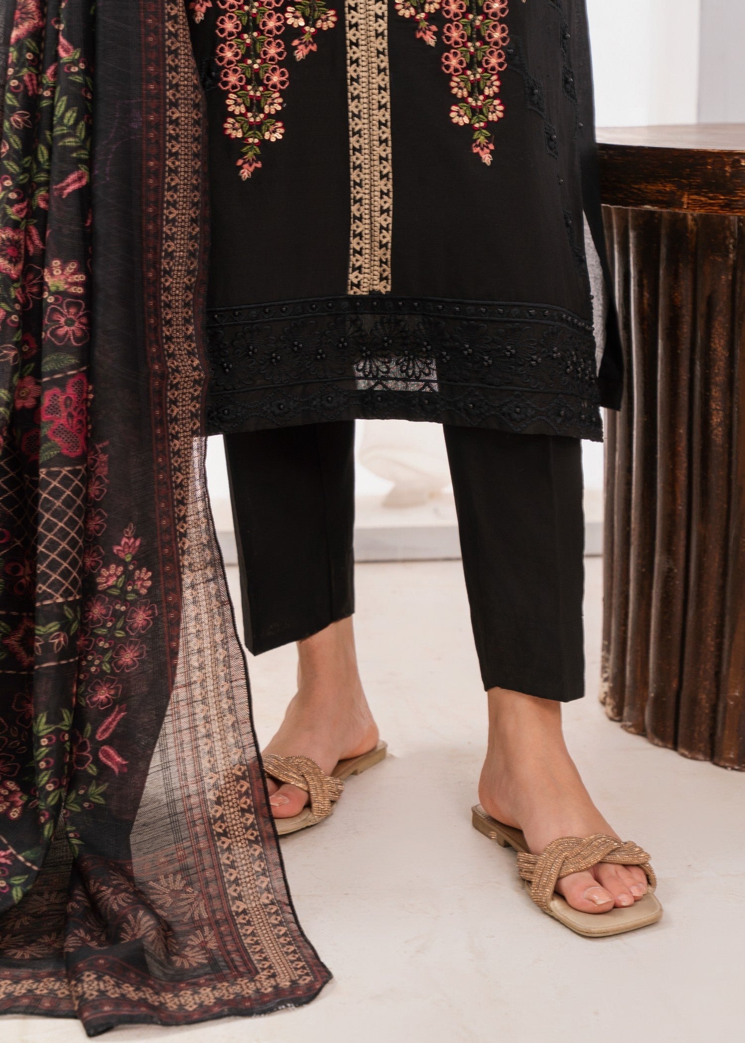 Khaddar Kurta Set in Black