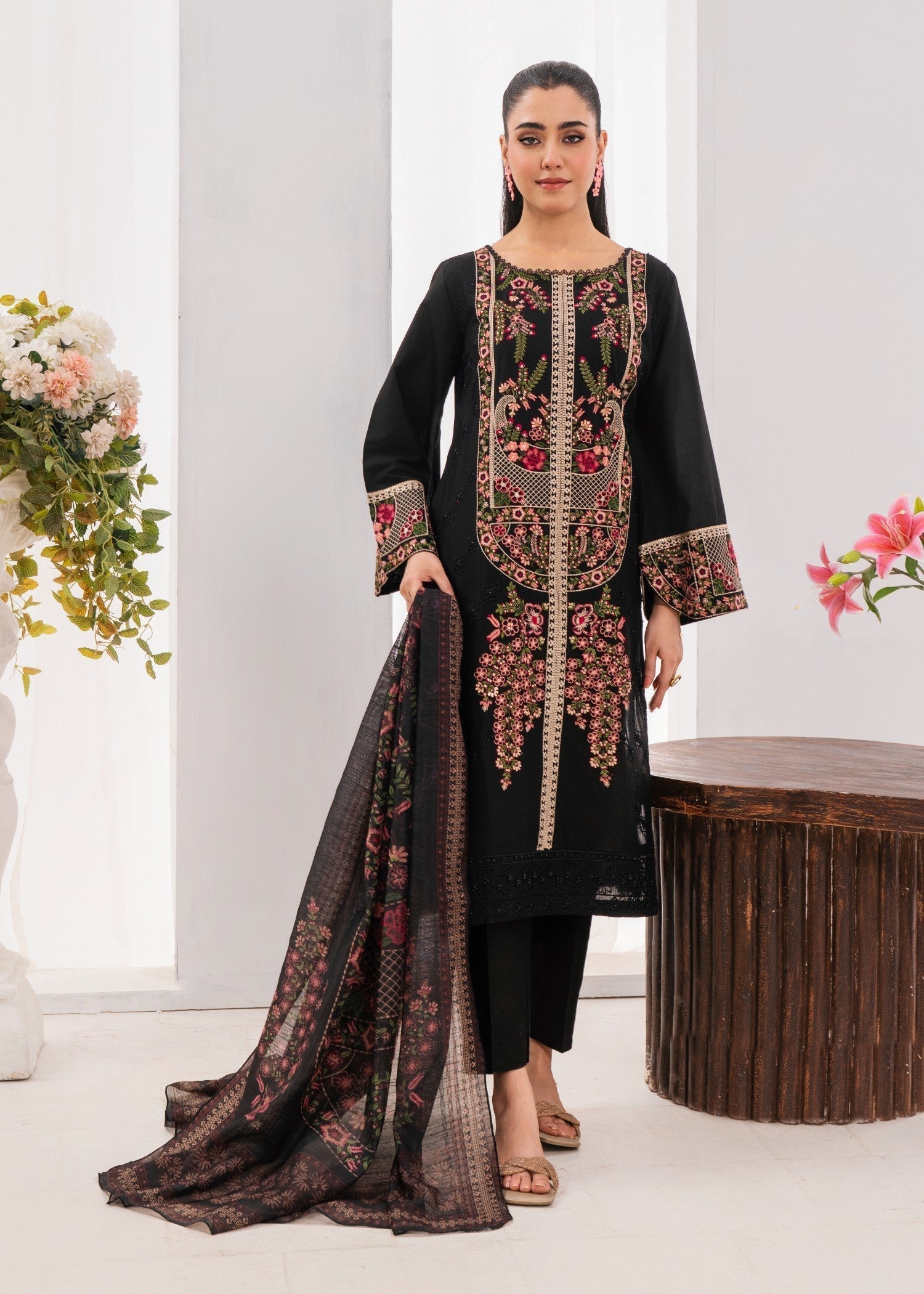 Khaddar Kurta Set in Black