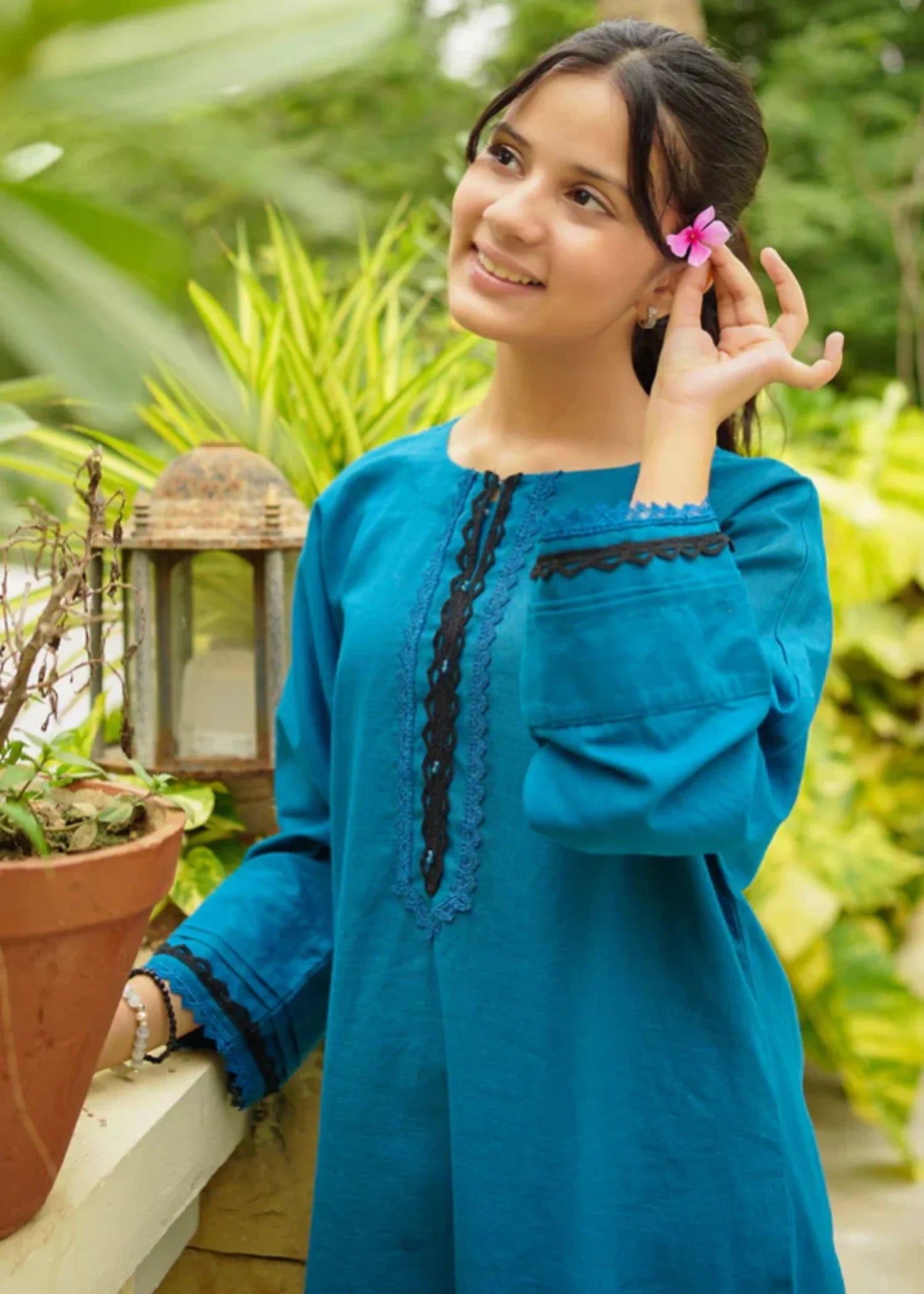 KHADDAR-EMBELLISHED-2-39 - Pc Suit Sc