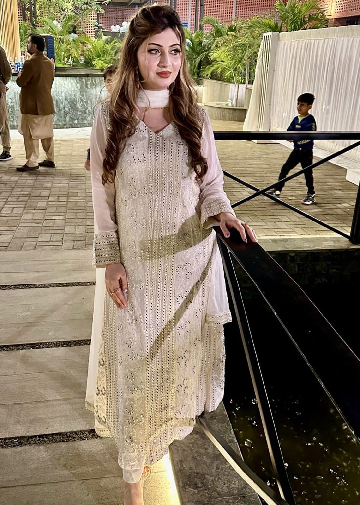 Rang-e-Haya Hania Amir-Hoor / White Silver 1