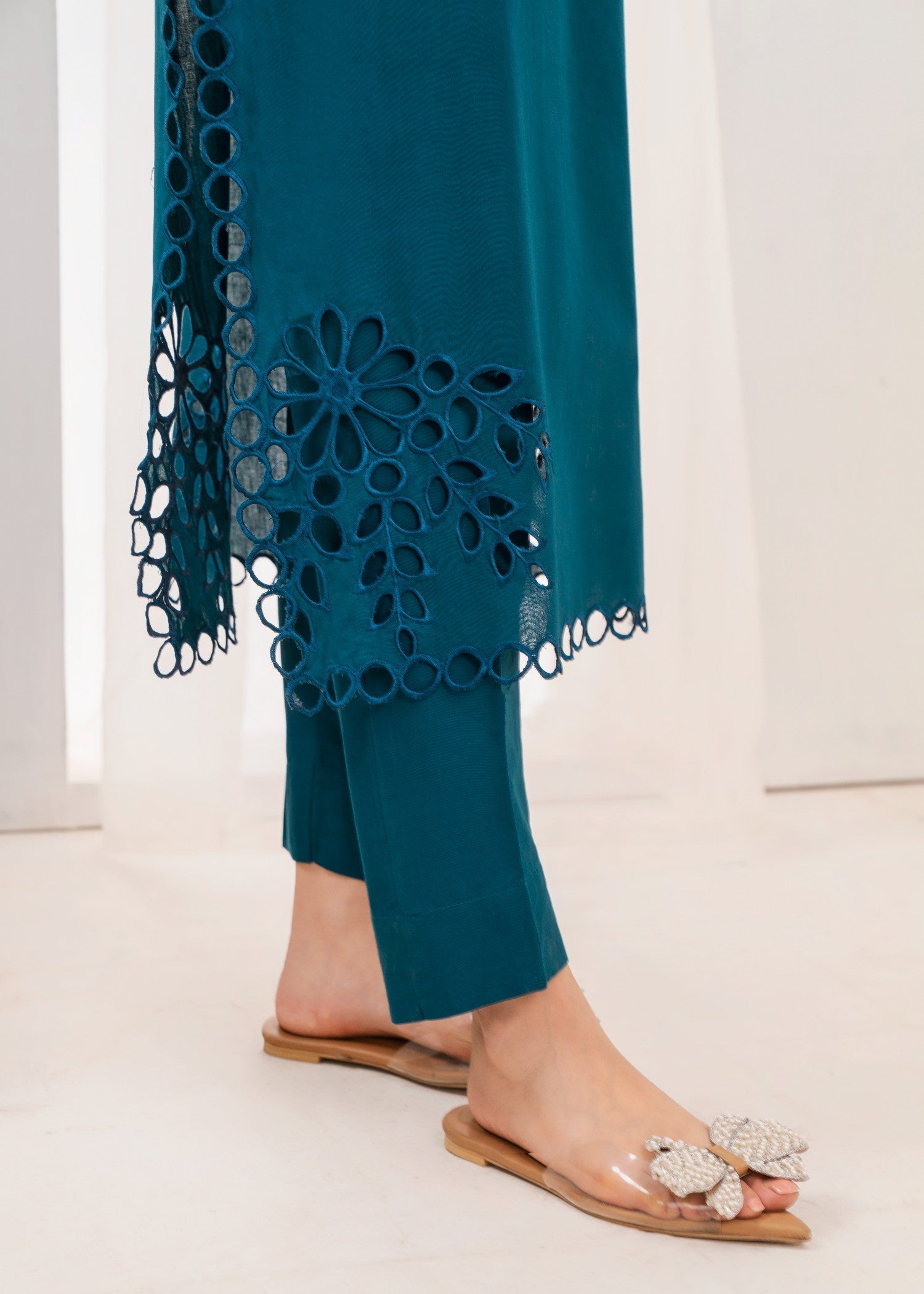 Sahibas By Mirza Taskeen - Blue