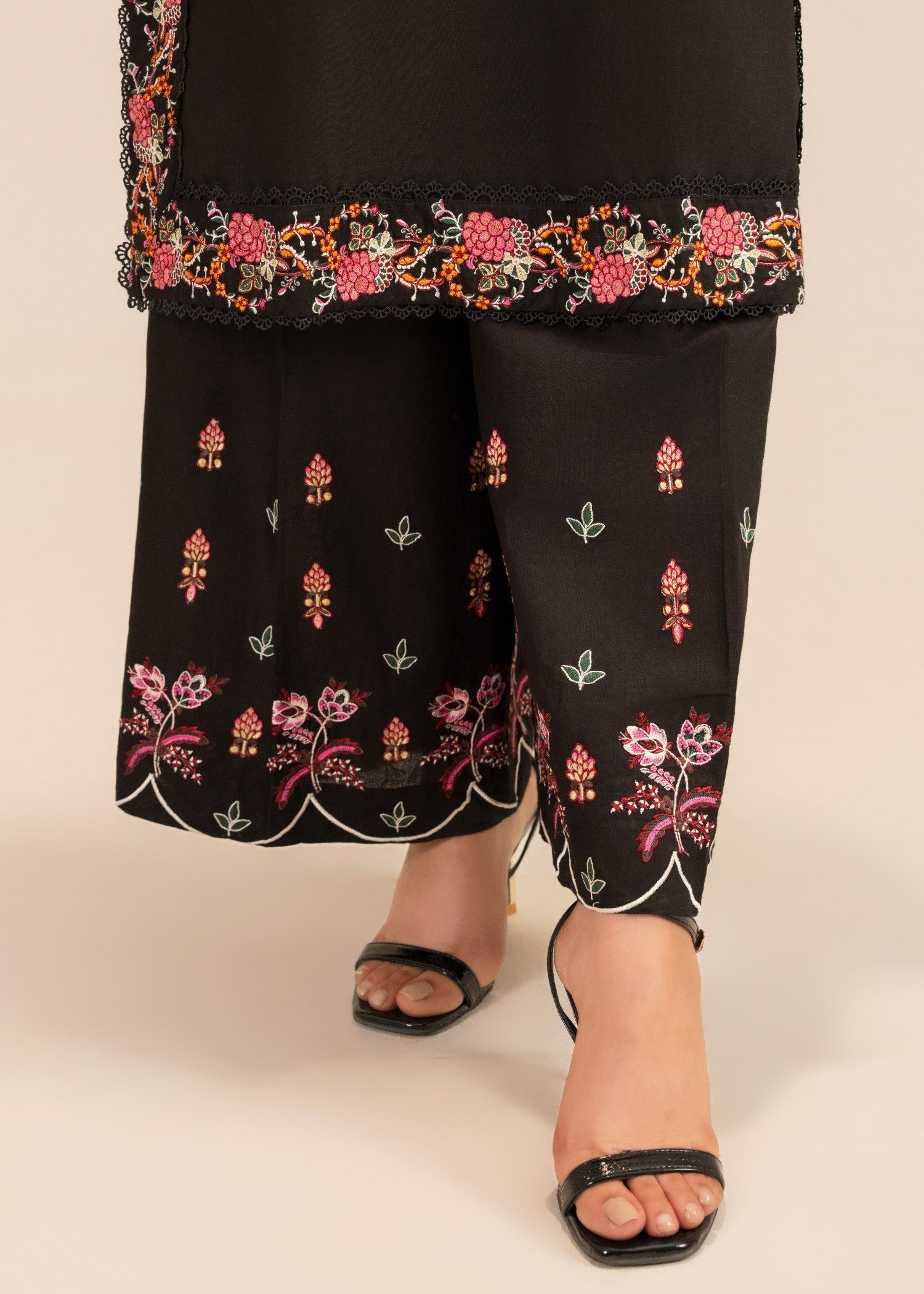 Sahibas By Mirza Huda Black