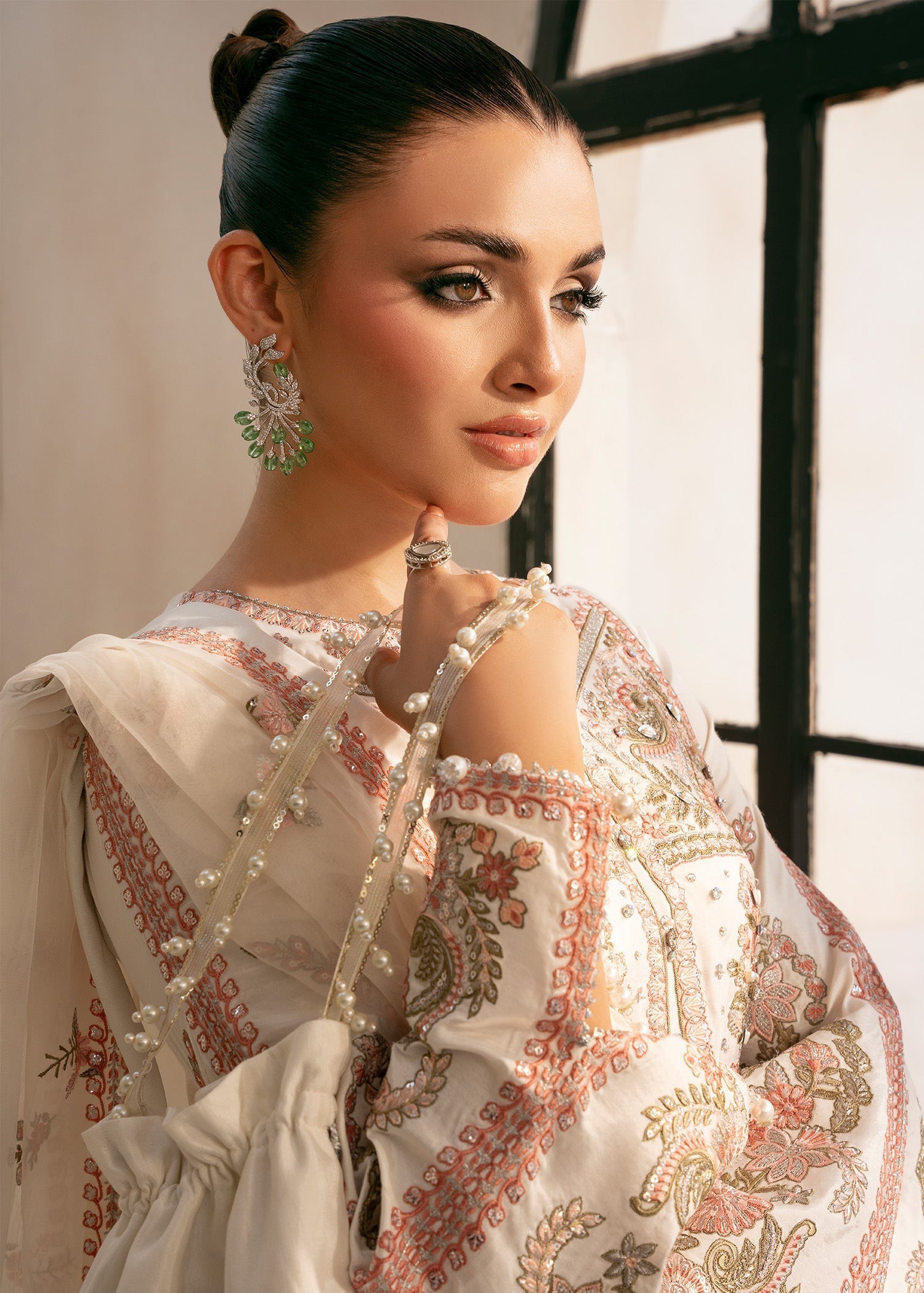 Rang-e-Haya Jolie