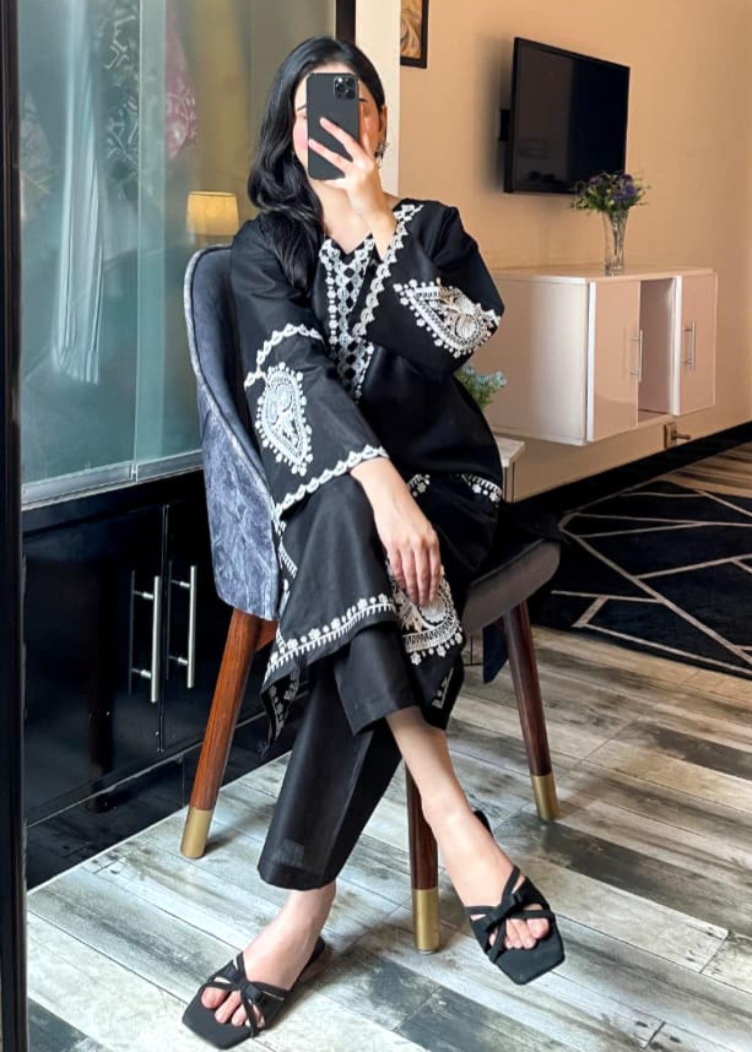 Tehzeeb Libas BLACK SPARKLE EMBROIDERED 2PC