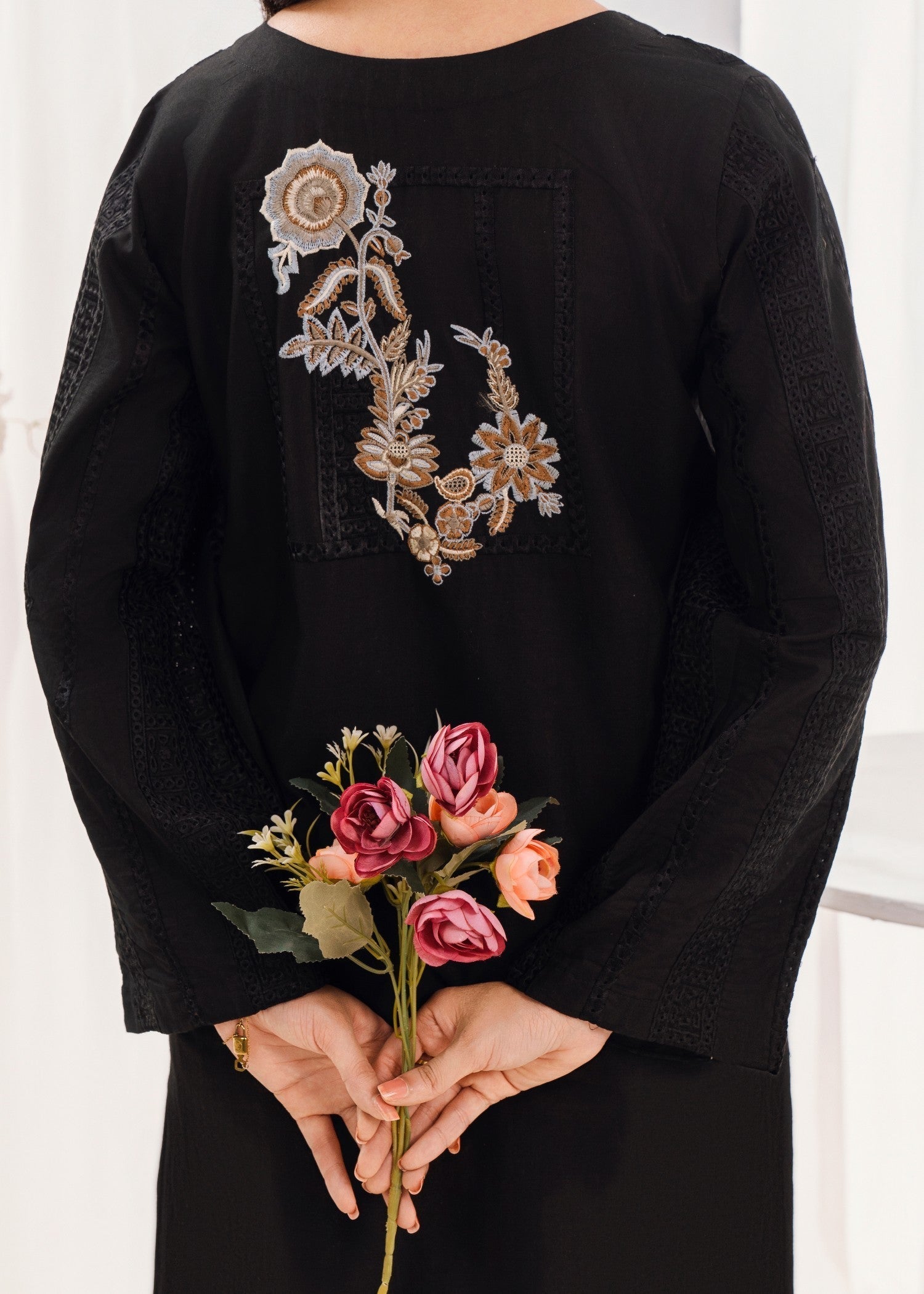 Sahibas By Mirza Nishat - Black