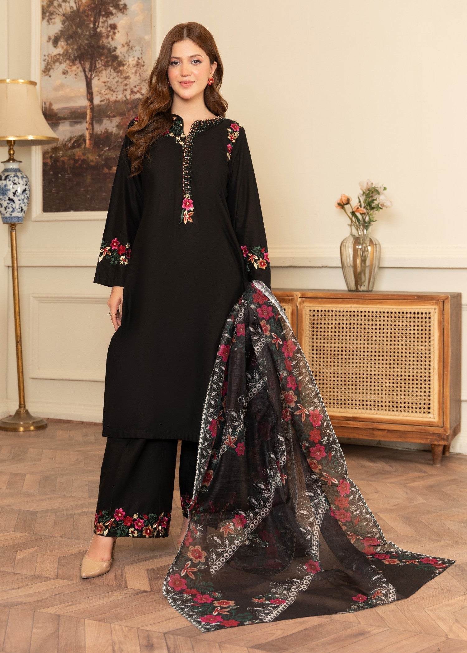Sahibas By Mirza Kriti Black