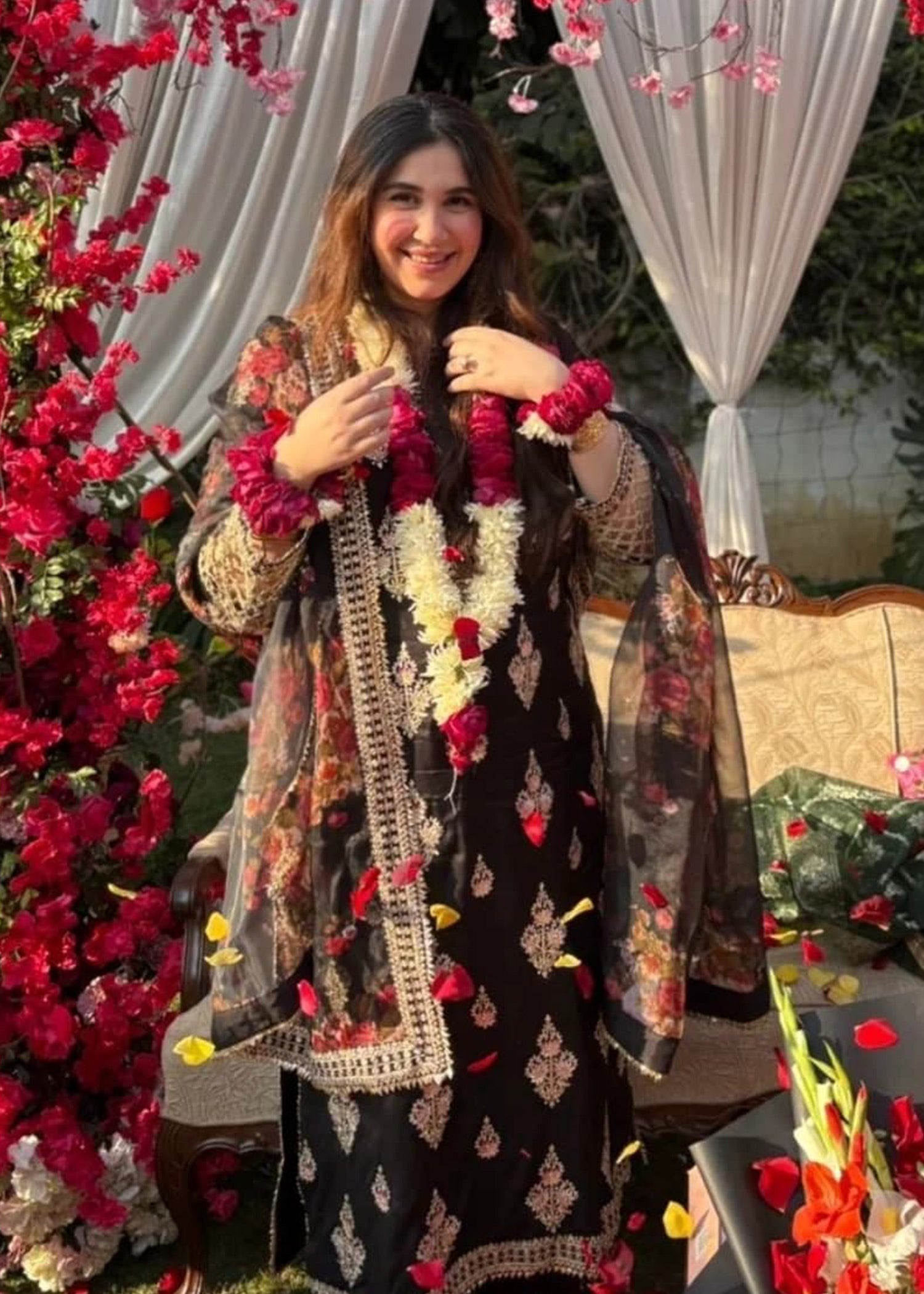 Rang-e-Haya Ayeza (black)