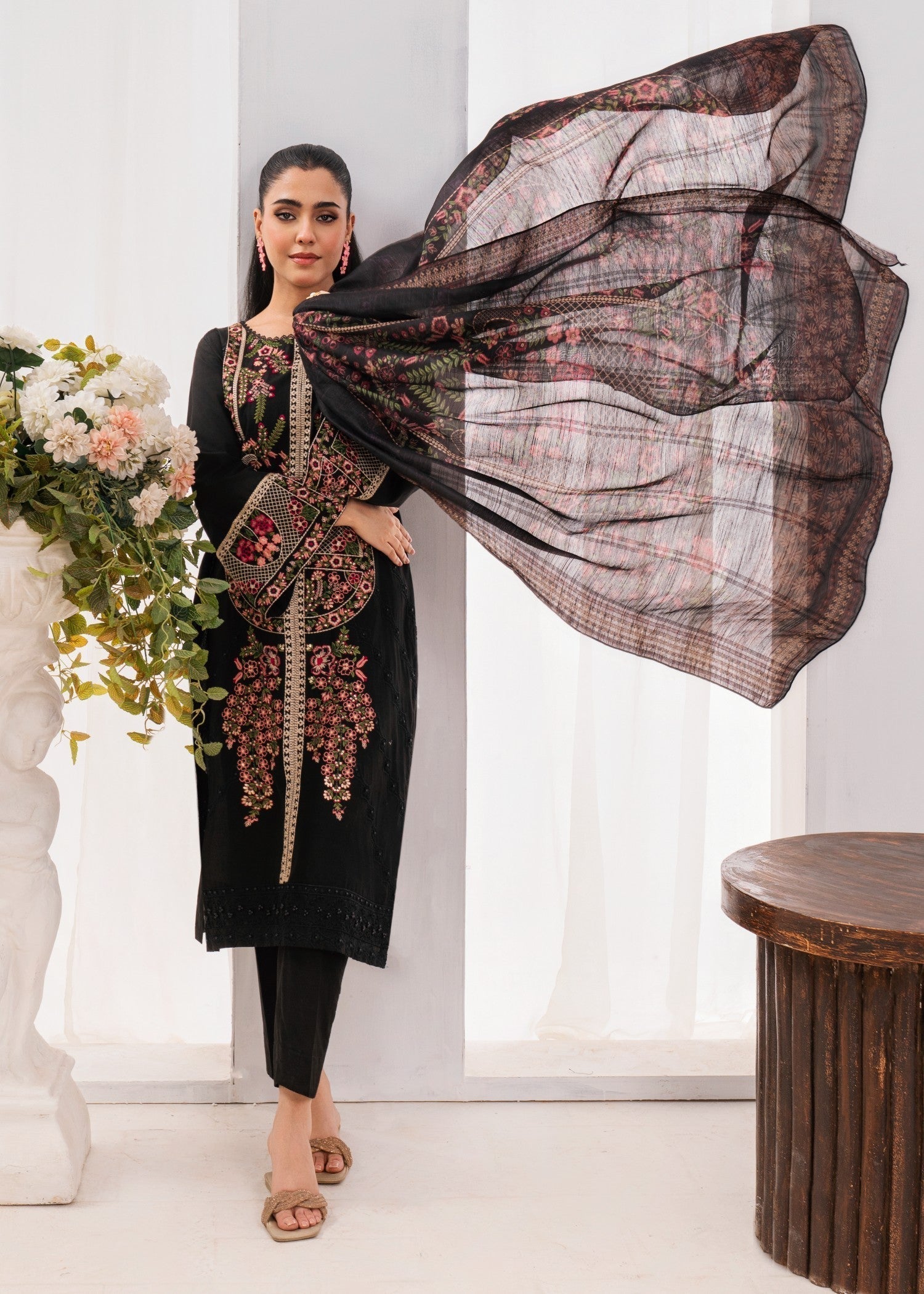 Khaddar Kurta Set in Black