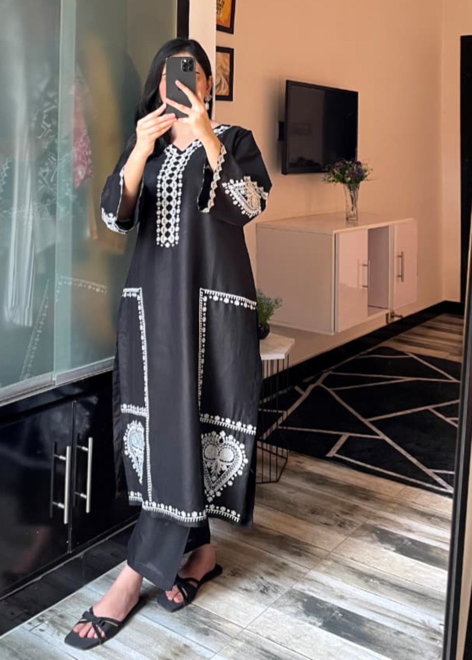 Tehzeeb Libas BLACK SPARKLE EMBROIDERED 2PC