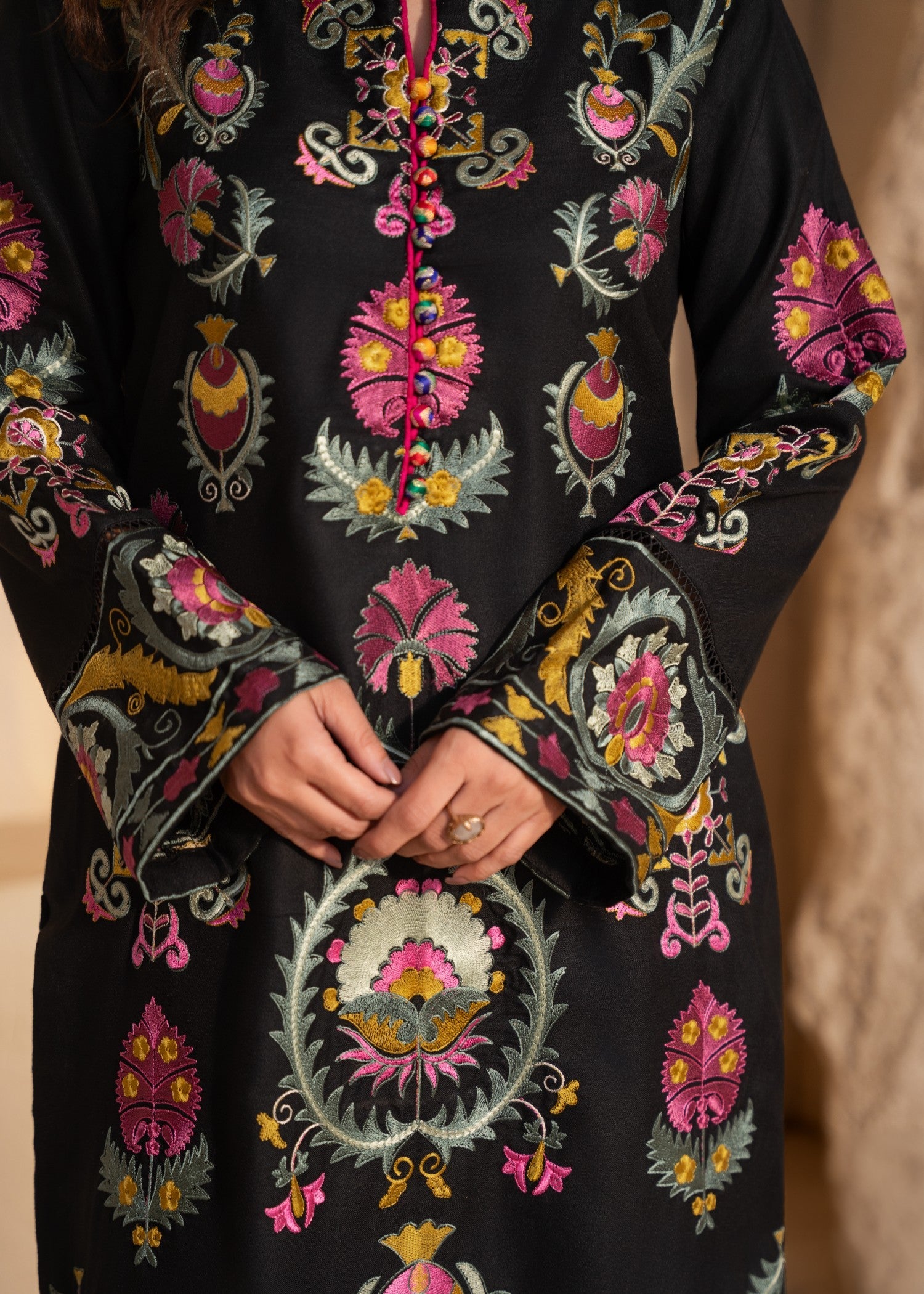 Dhanak Kurta Set in Black