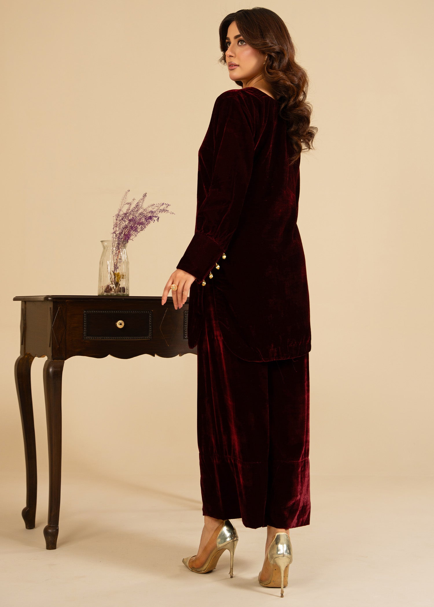 MAROON-LUXE-1