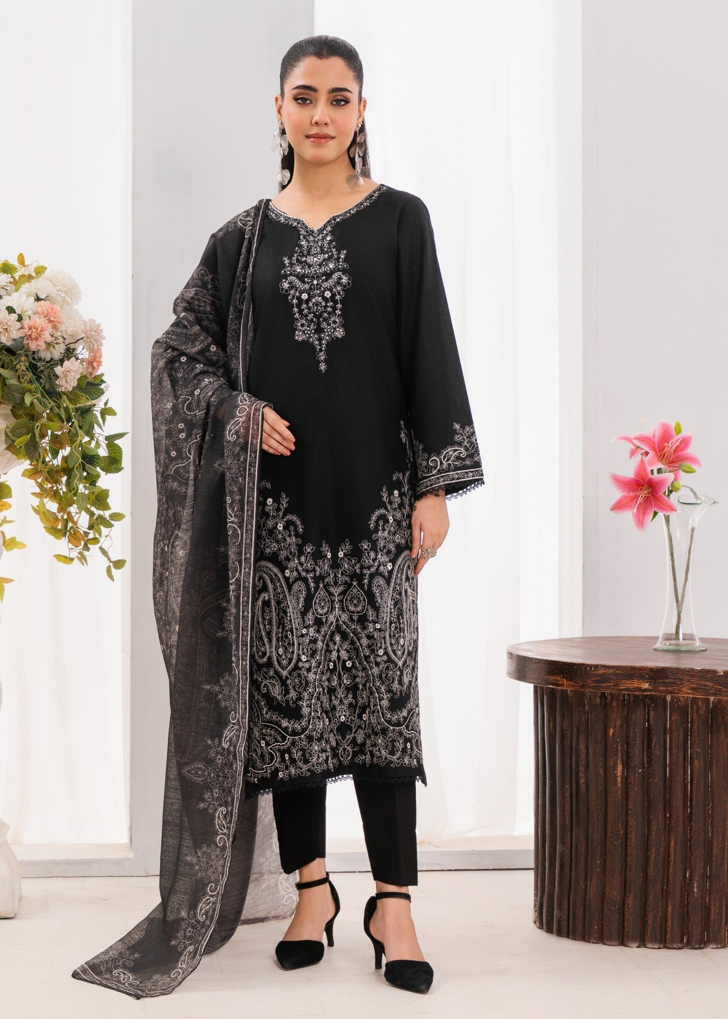 Sahibas By Mirza Khoobsurat Black