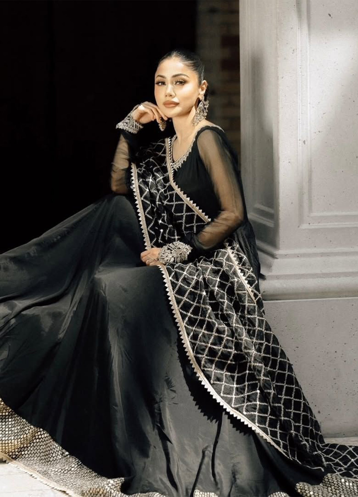 Rang-e-Haya Shama (Black)